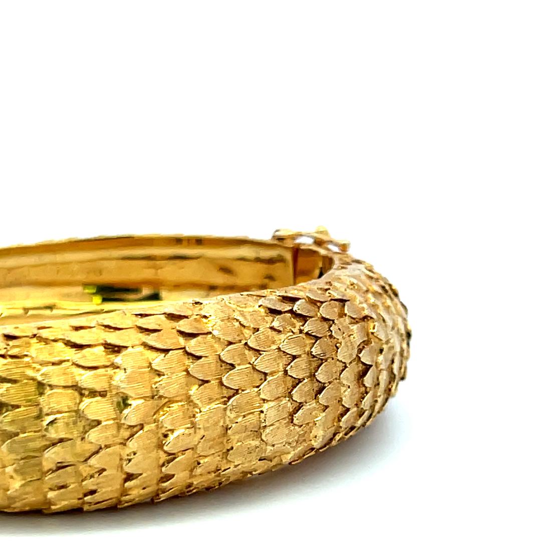 Vintage 65.50 Grams 18 Karat Yellow Gold Dragon Textured Bangle Bracelet