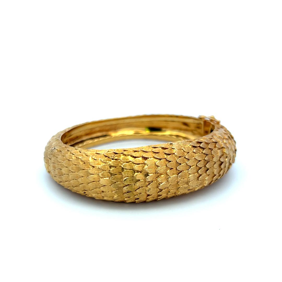 Vintage 65.50 Grams 18 Karat Yellow Gold Dragon Textured Bangle Bracelet
