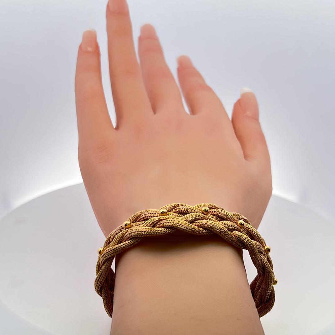 Vintage 49.50 Grams 18 Karat Yellow Gold Woven Bracelet Size 7.5 Inches