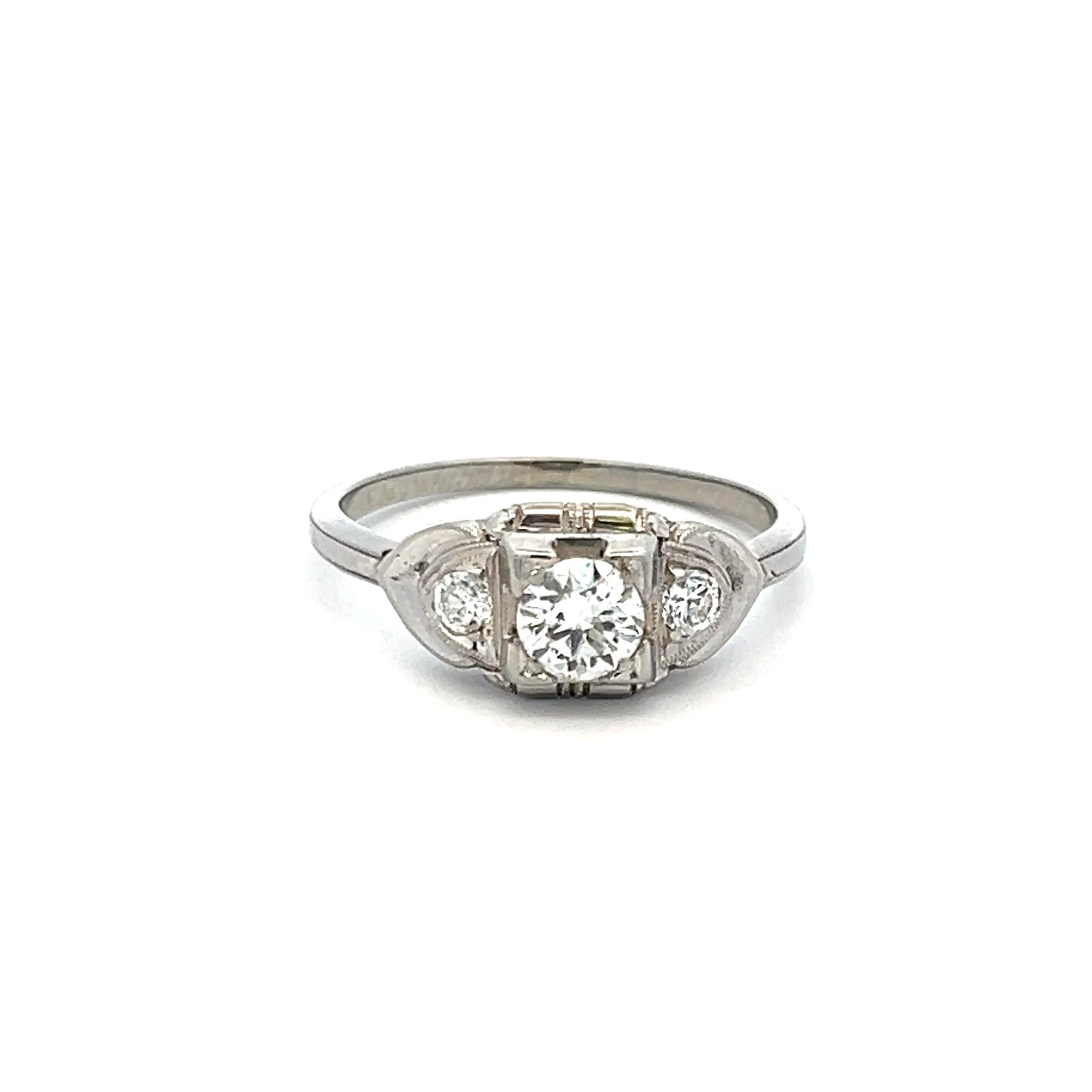 0.41 Carat Circular Brilliant Cut G VS Diamond 18 Karat White Gold Art Deco Ring