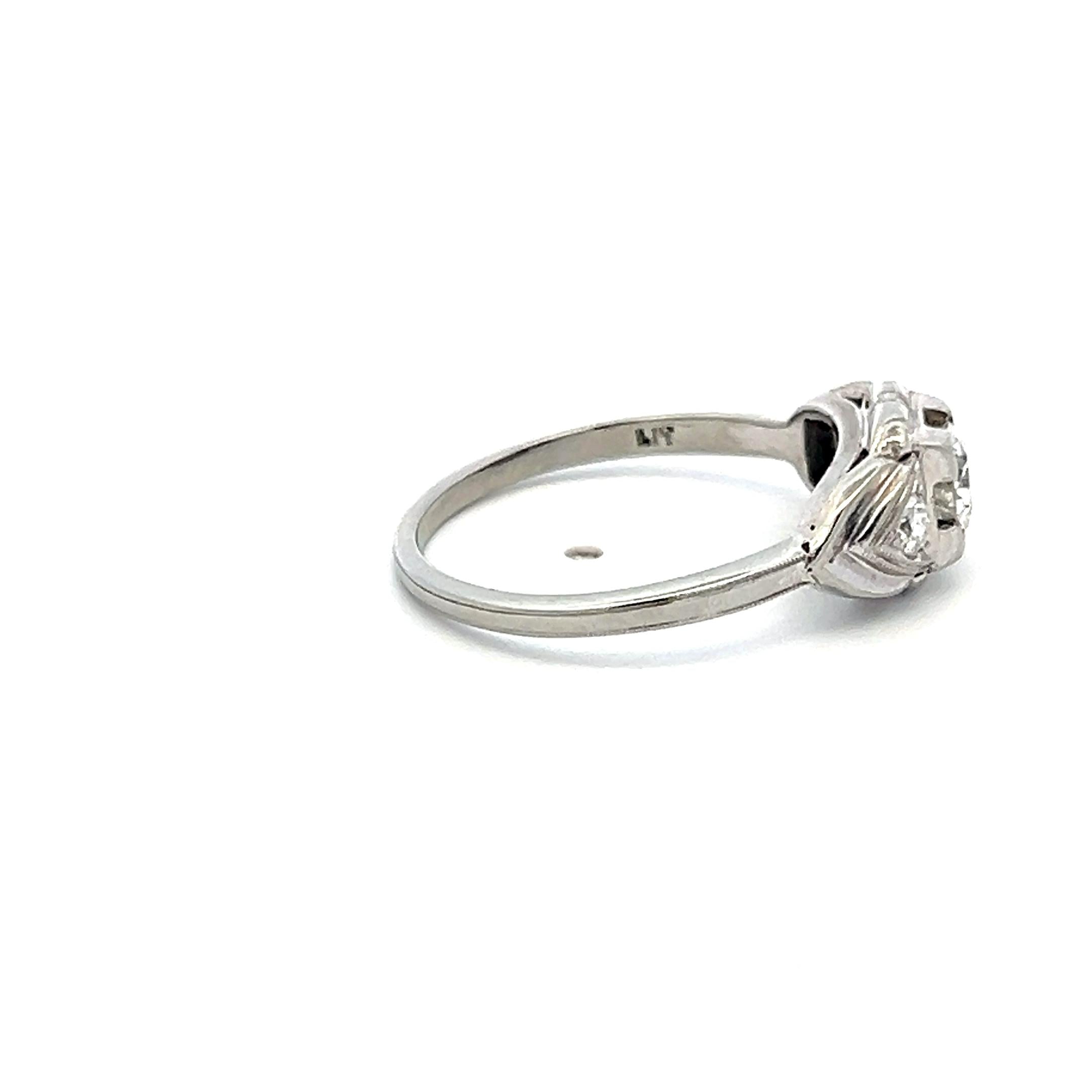 0.41 Carat Circular Brilliant Cut G VS Diamond 18 Karat White Gold Art Deco Ring