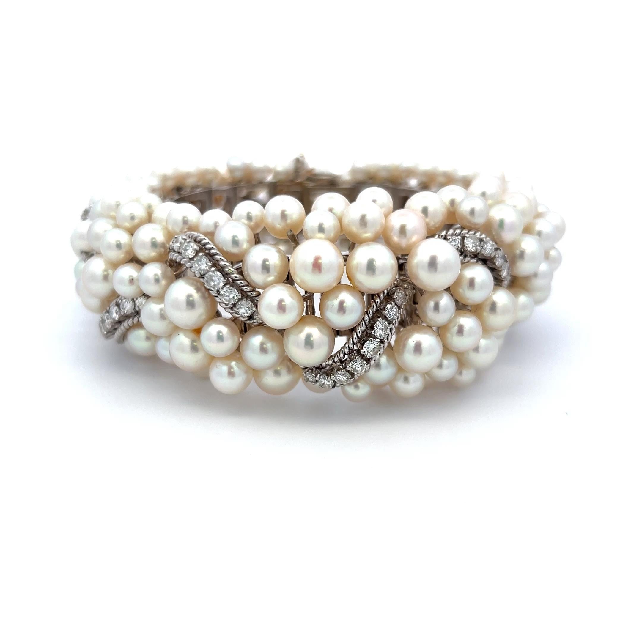 David Webb Platinum Link Bracelet with 5ct Round G VS1 Diamonds 4.1-6.1mm Pearls