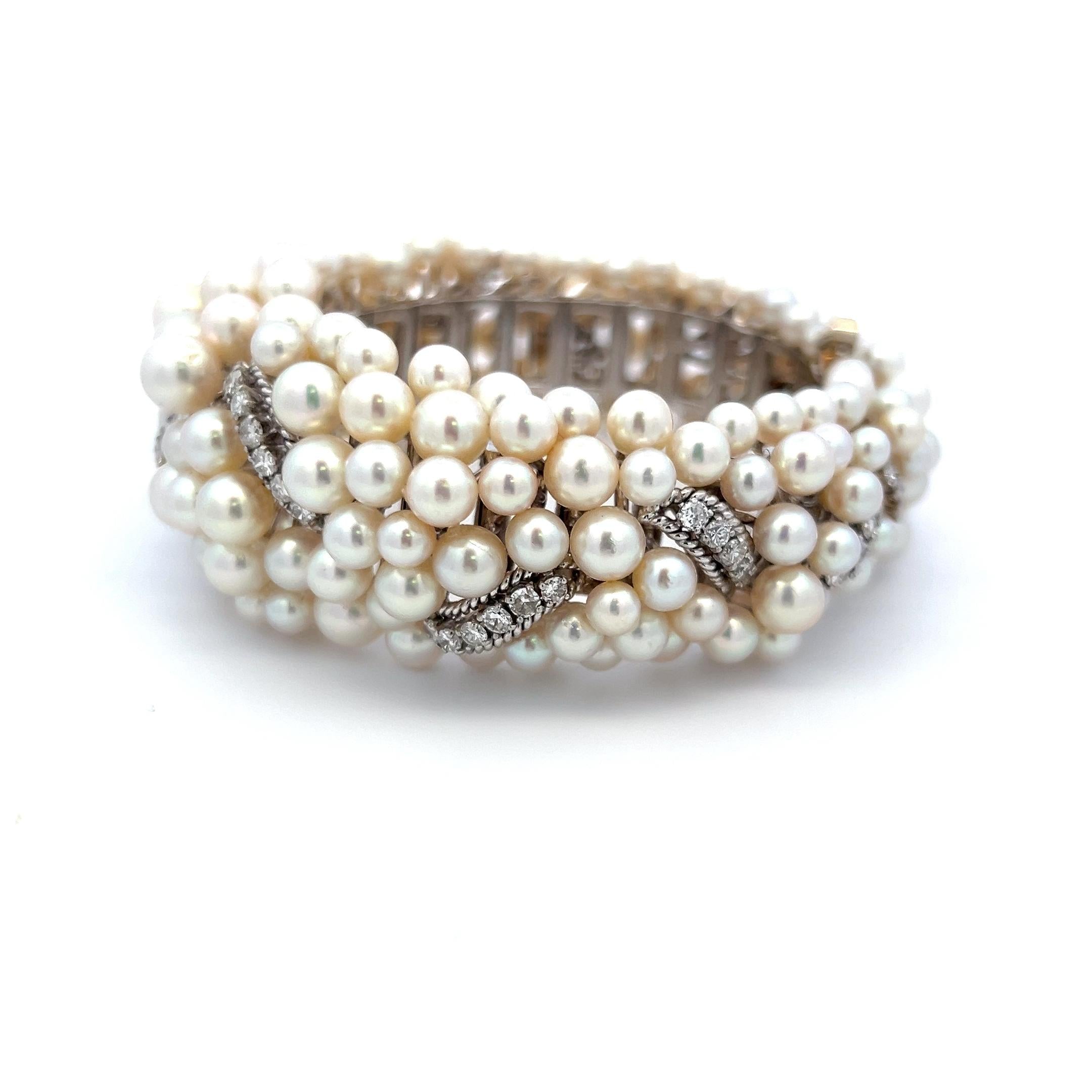 David Webb Platinum Link Bracelet with 5ct Round G VS1 Diamonds 4.1-6.1mm Pearls