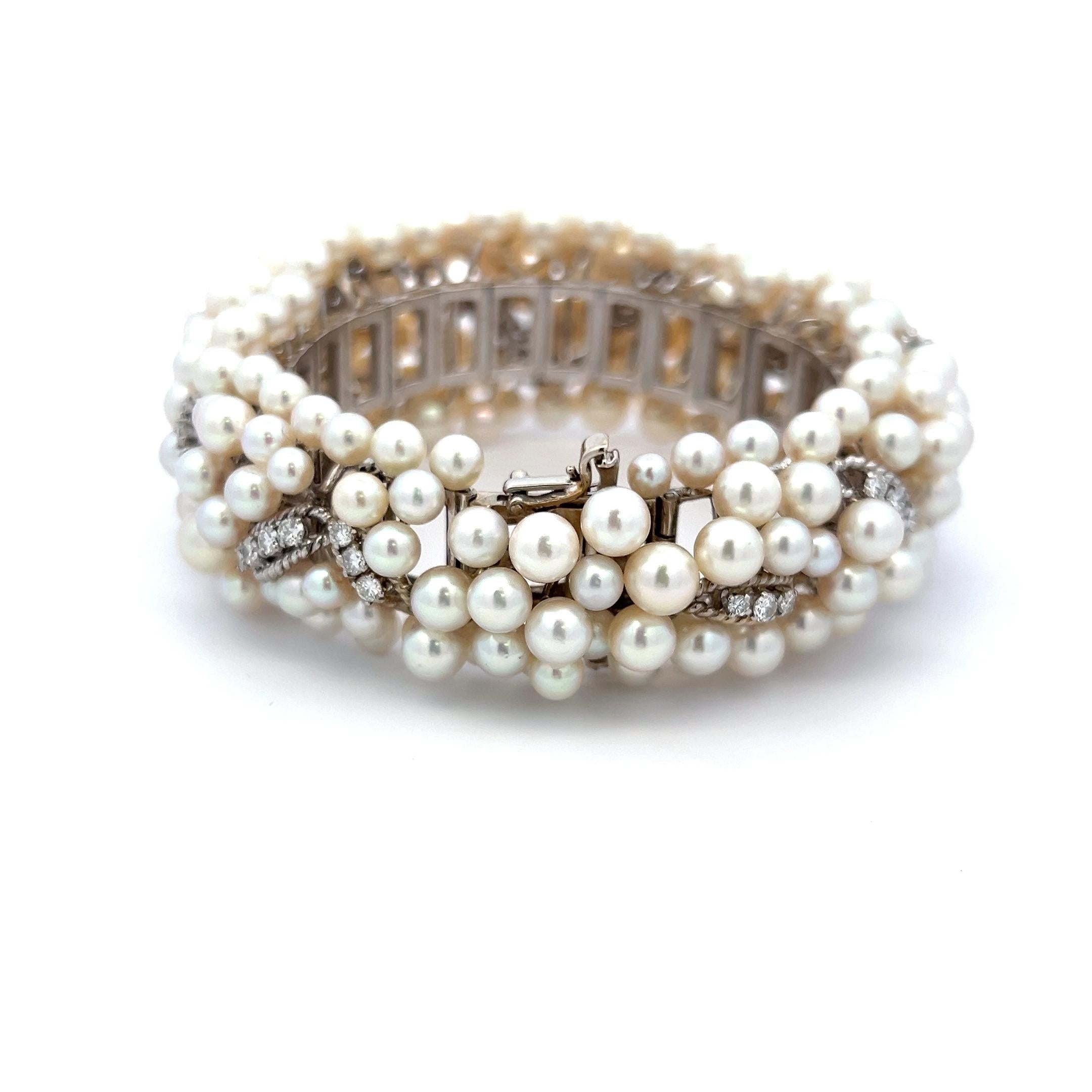 David Webb Platinum Link Bracelet with 5ct Round G VS1 Diamonds 4.1-6.1mm Pearls