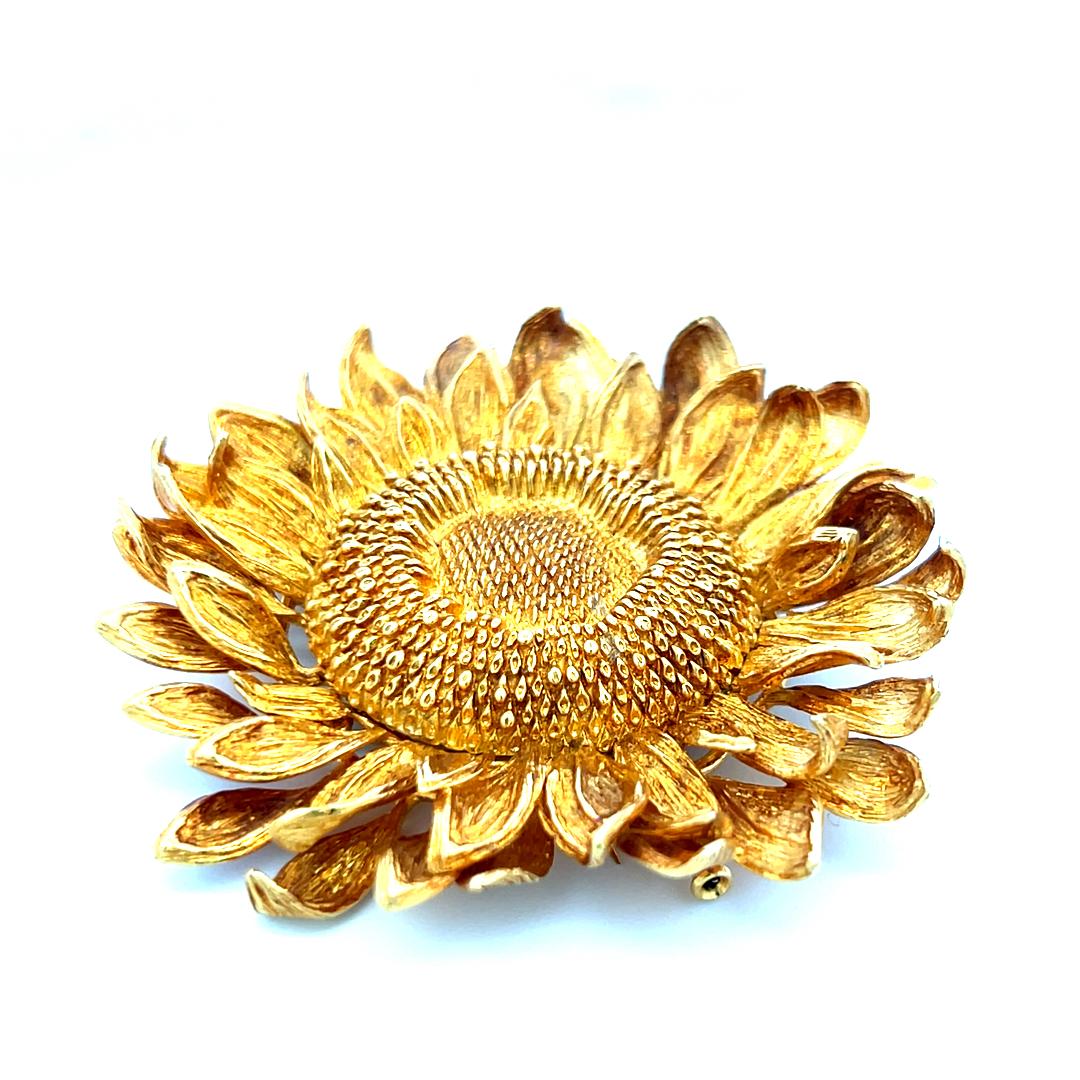 Asprey Vintage 66.20 Grams 18 Karat Yellow Gold Sunflower Pin Brooch