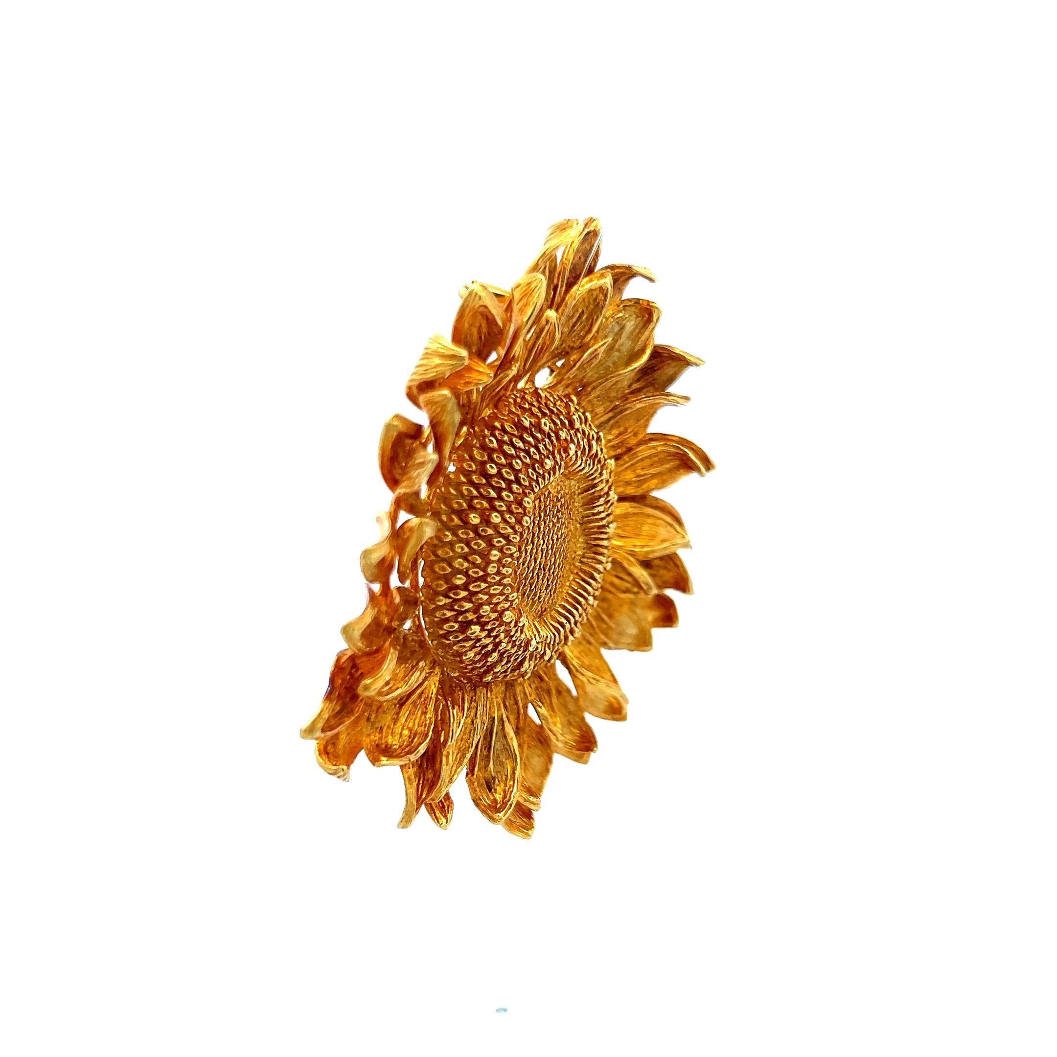 Asprey Vintage 66.20 Grams 18 Karat Yellow Gold Sunflower Pin Brooch