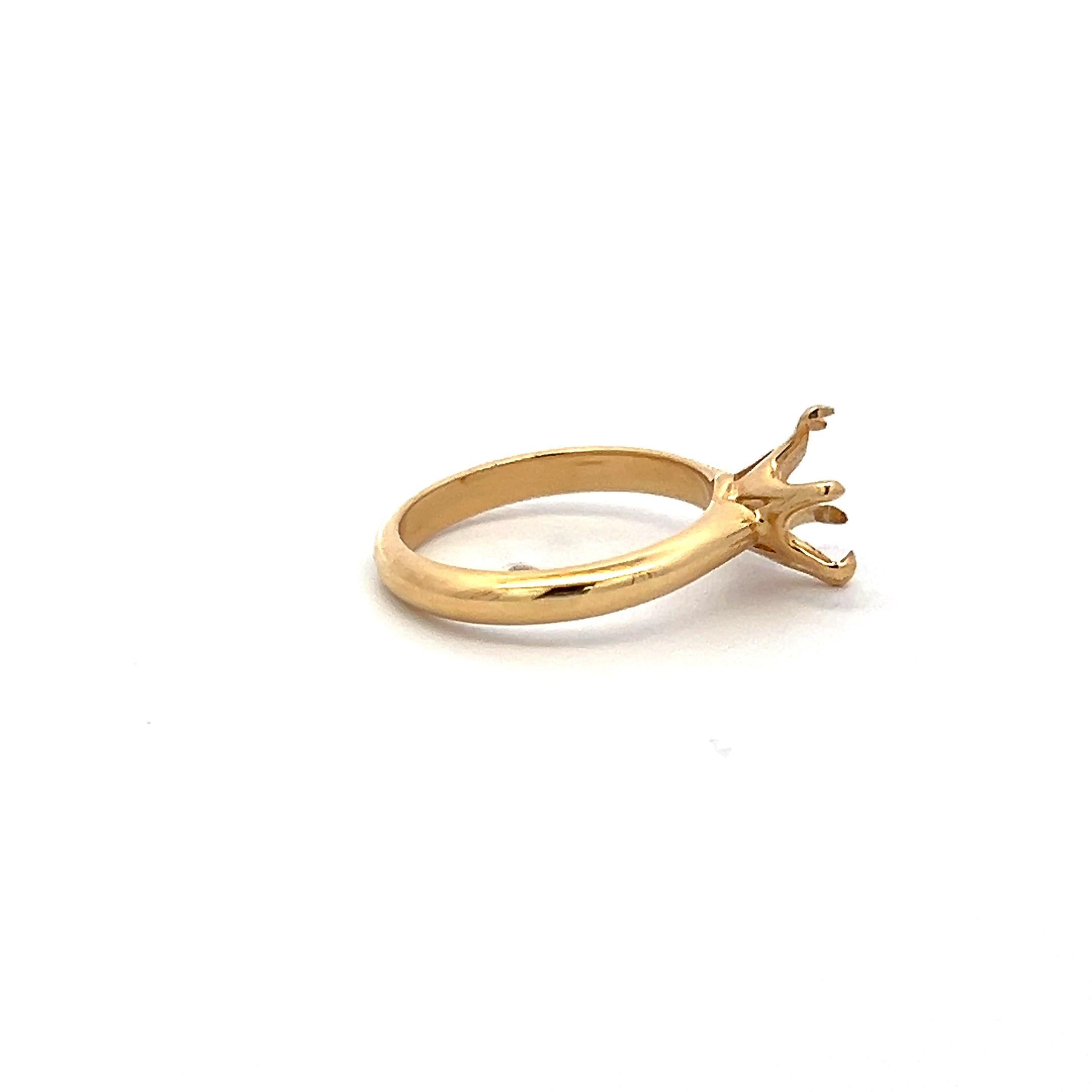 Vintage 3.60 Grams 18 Karat Yellow Gold Semi Mount Ring Hold 1.5 Carat