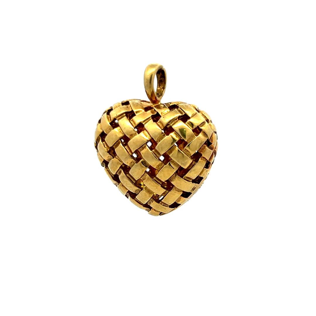 Tiffany & Co Vannerie Woven Heart  18 Karat Yellow Gold Pandent