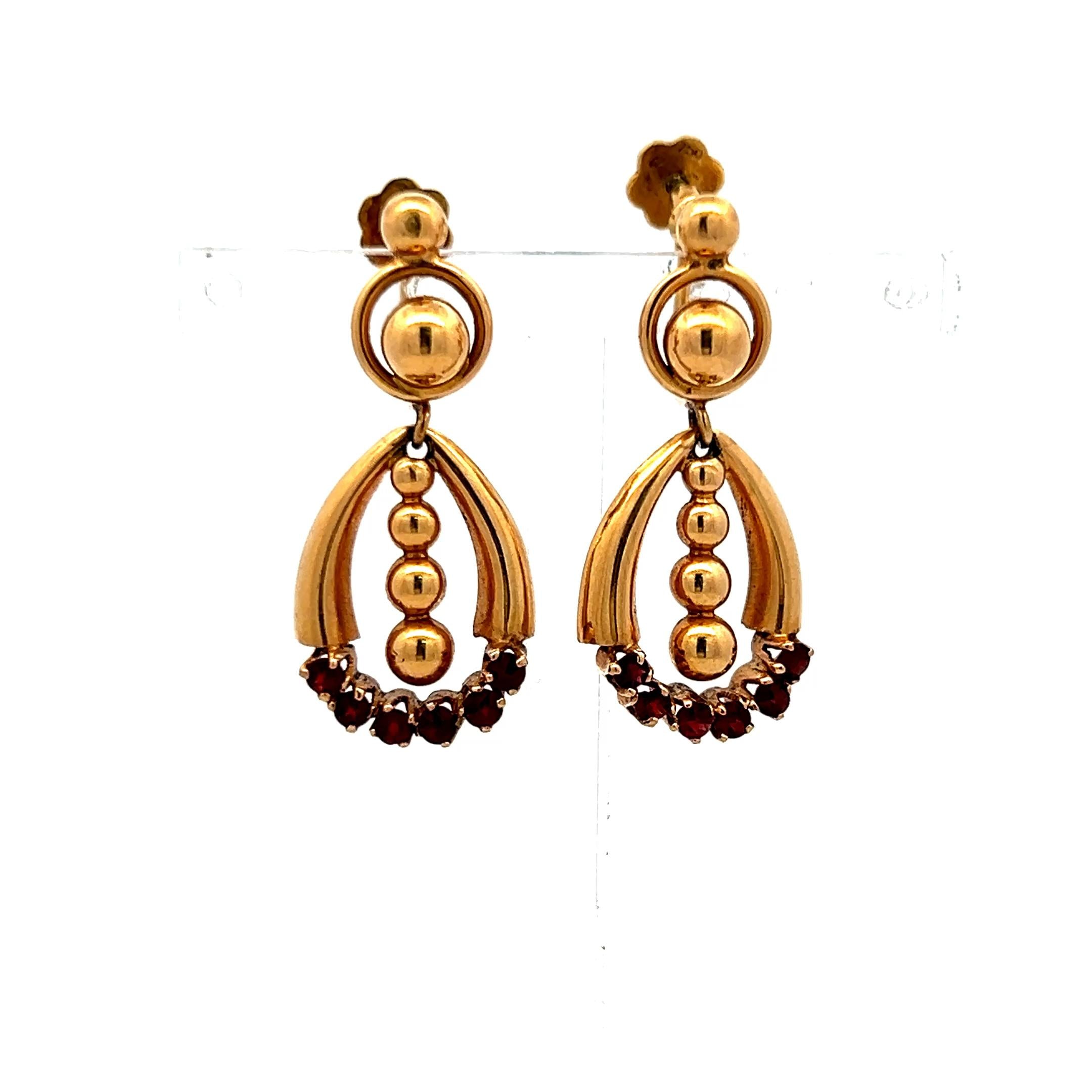0.60 Carat Round Brilliant Ruby 18 Karat Yellow Gold Dangling Earrings