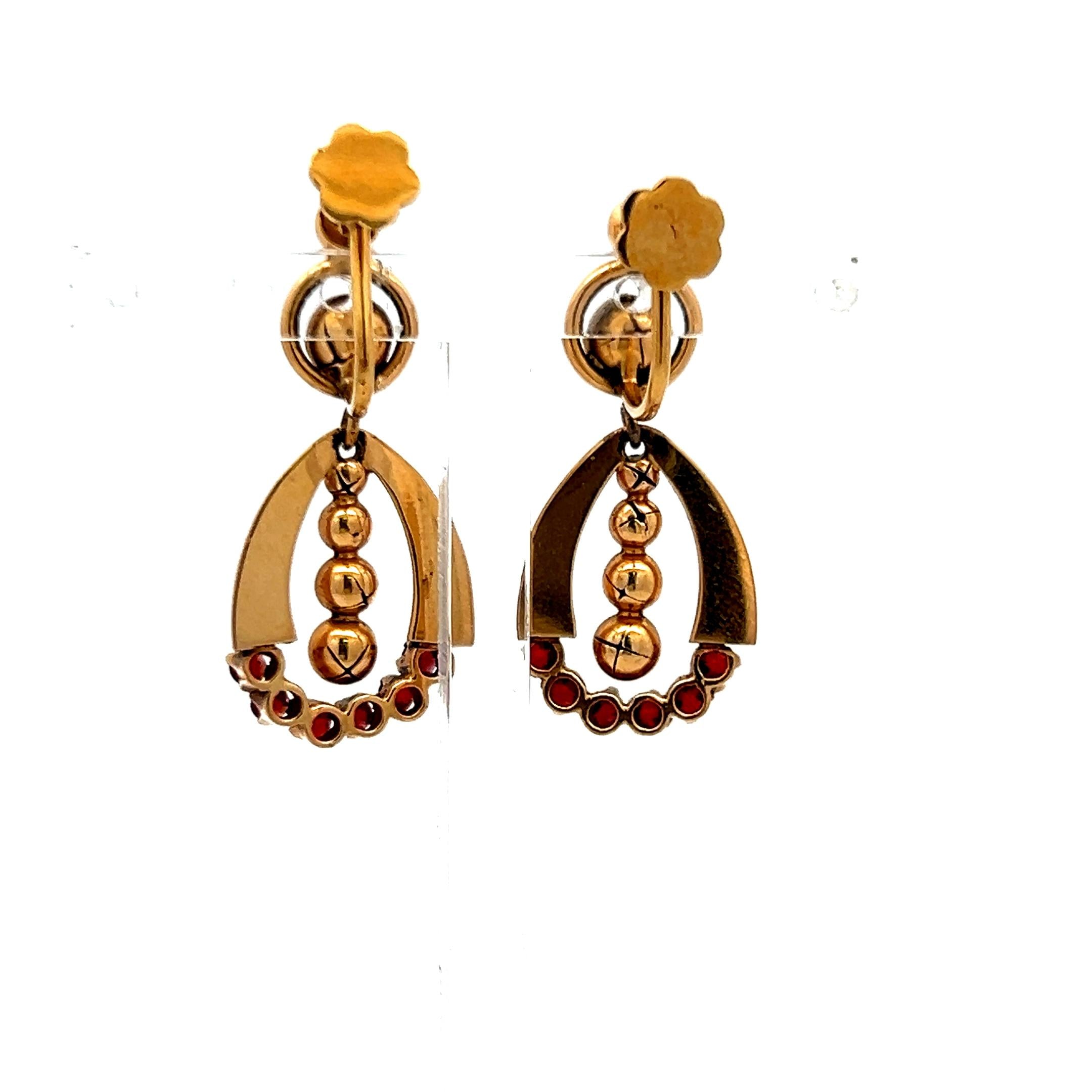 0.60 Carat Round Brilliant Ruby 18 Karat Yellow Gold Dangling Earrings