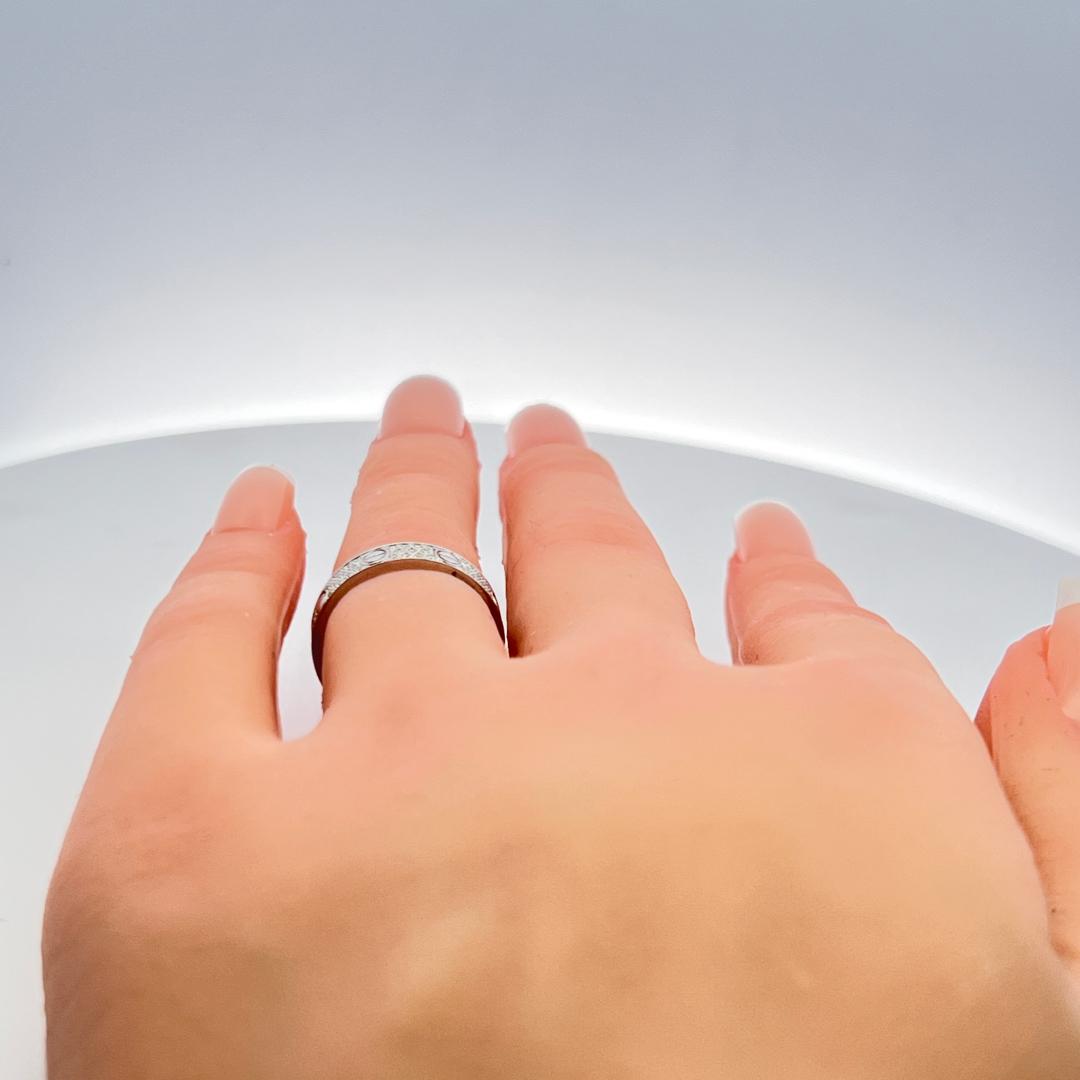 Cartier 0.31 Carat Round Brilliant F VS Diamond 18 Karat White Gold Love Ring