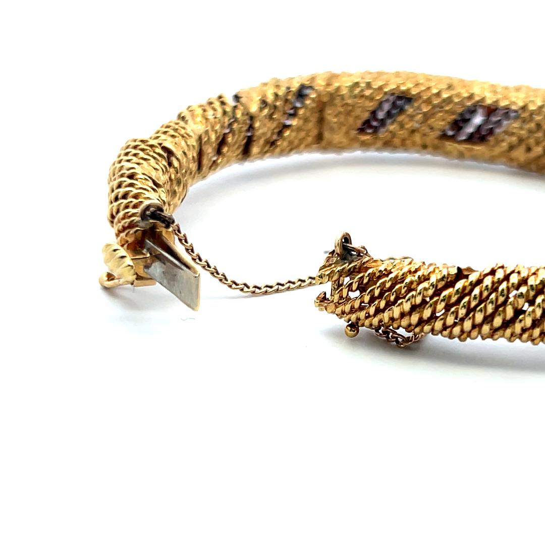 Vintage 18K Yellow Gold Bangle Bracelet with 1 Carat Round G SI Diamonds