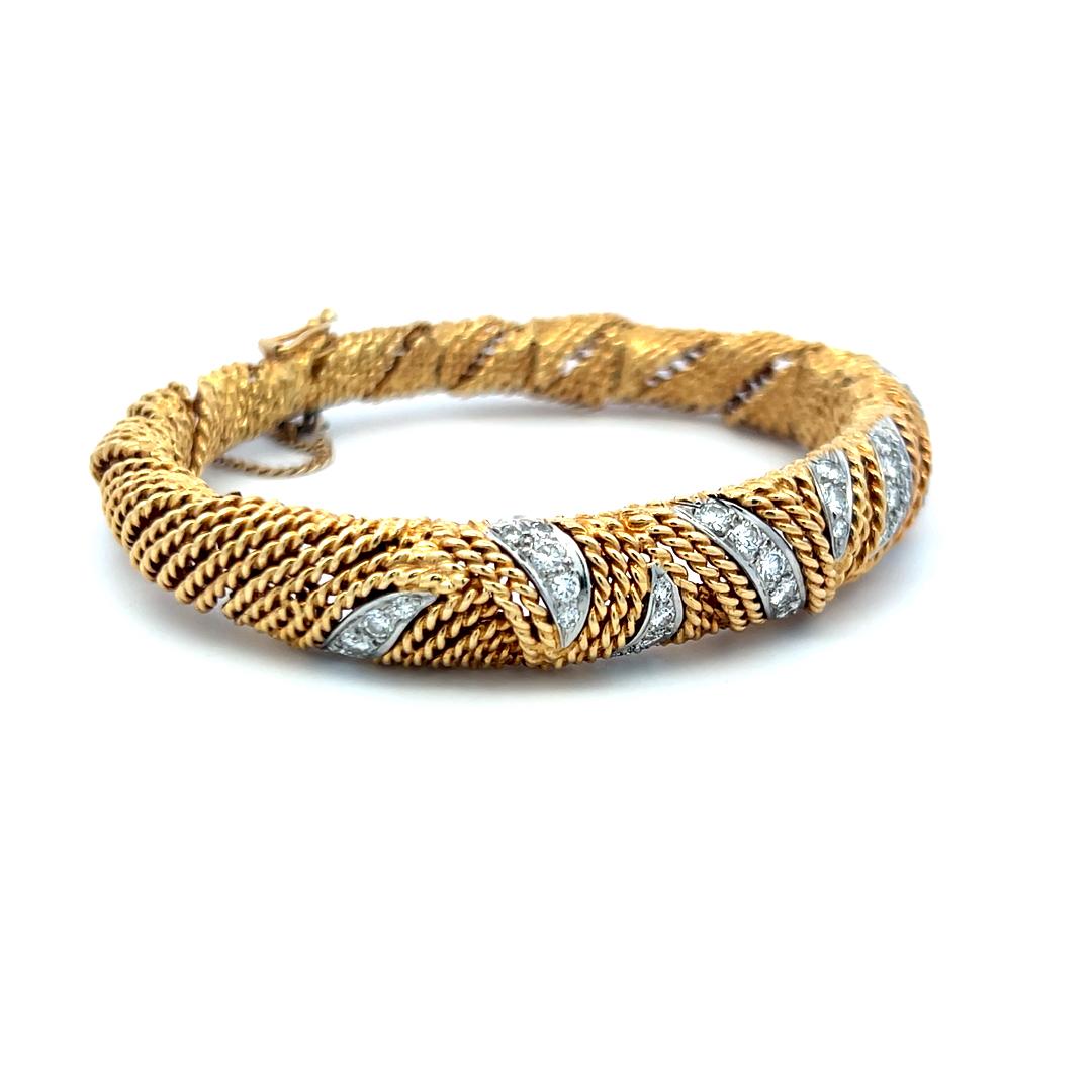 1.00 Carat Round Brilliant Diamond 18K Yellow Gold Textured Bangle Bracelet