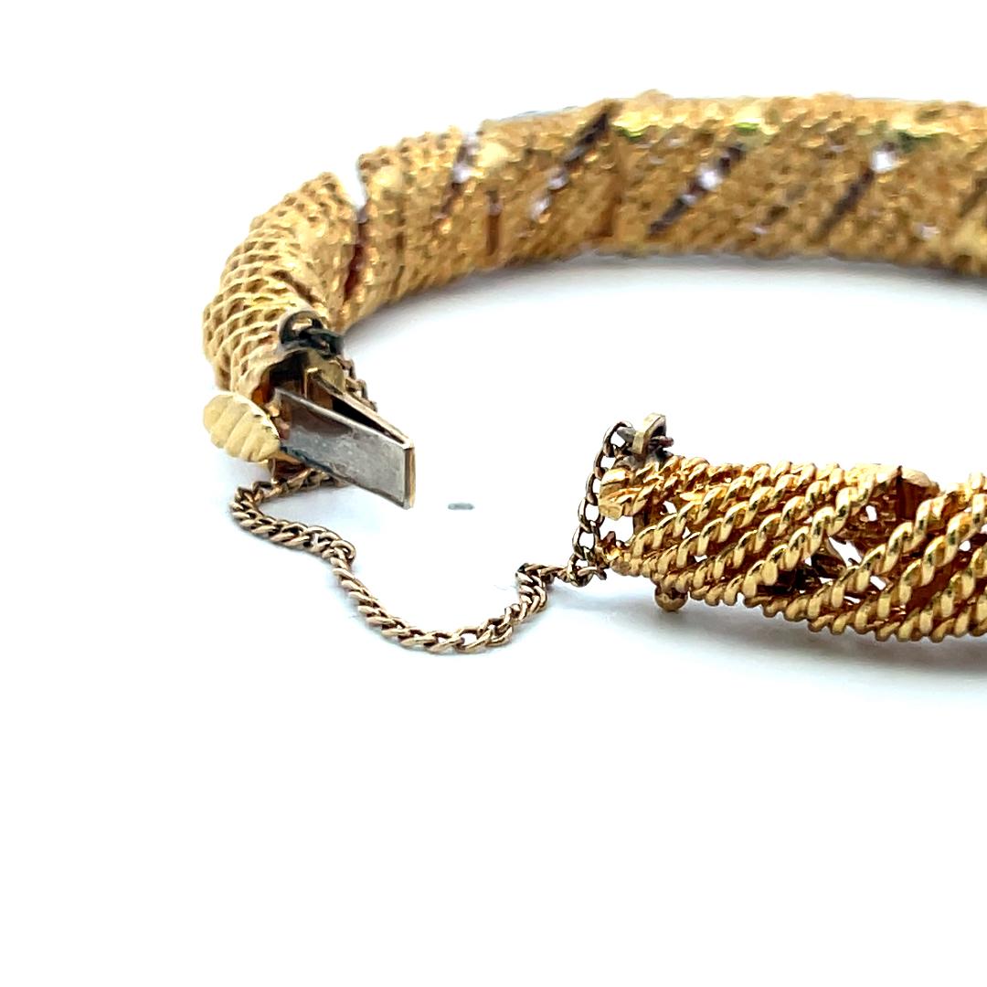 2.16 Carat Round Brilliant G VS Diamond 18 Karat Yellow Gold Bangle Bracelet