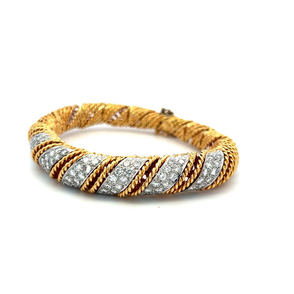 2.16 Carat Round Brilliant G VS Diamond 18 Karat Yellow Gold Bangle Bracelet