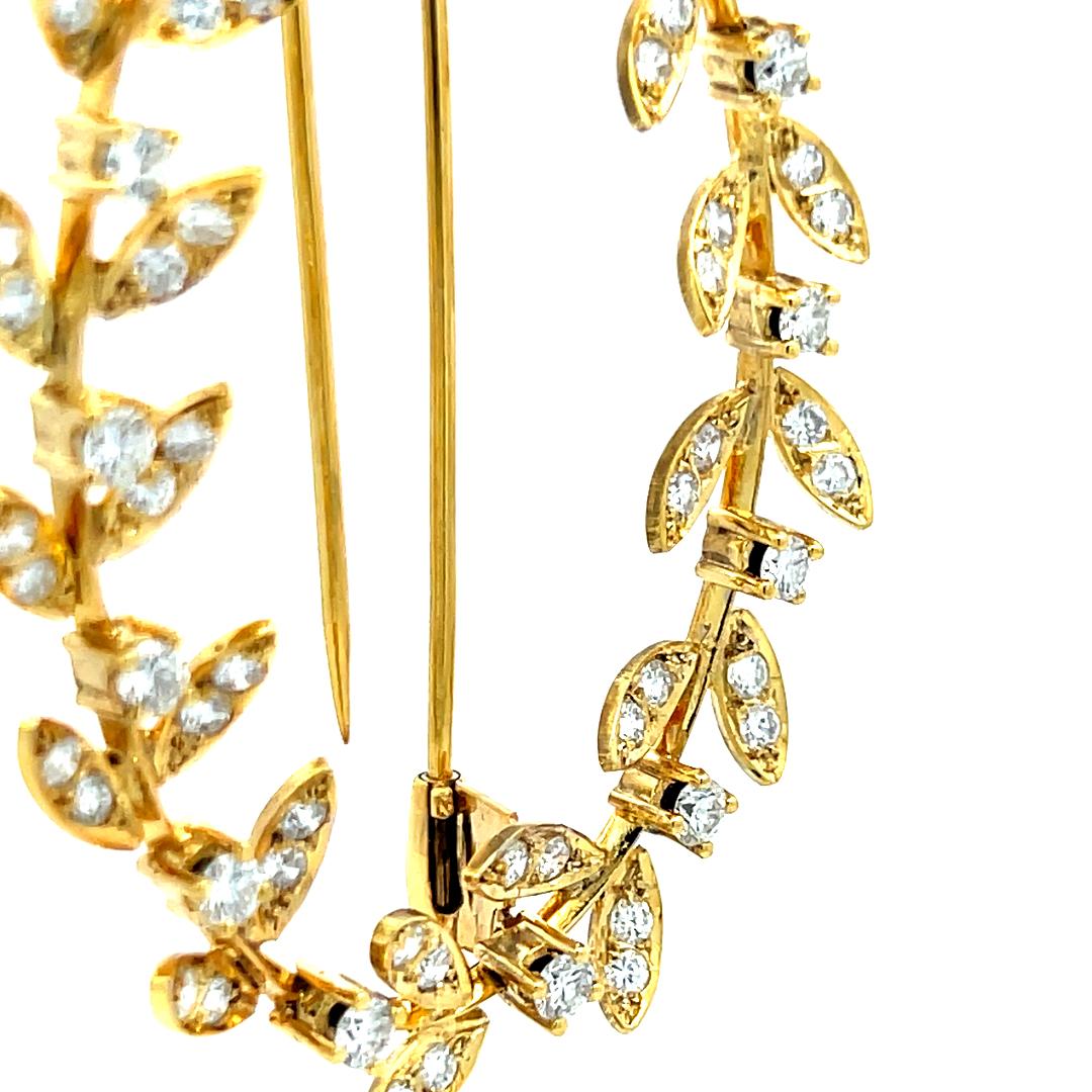 Vintage 18K Yellow Gold Pin Brooch with 2.52 Carat Round H-VS Diamonds