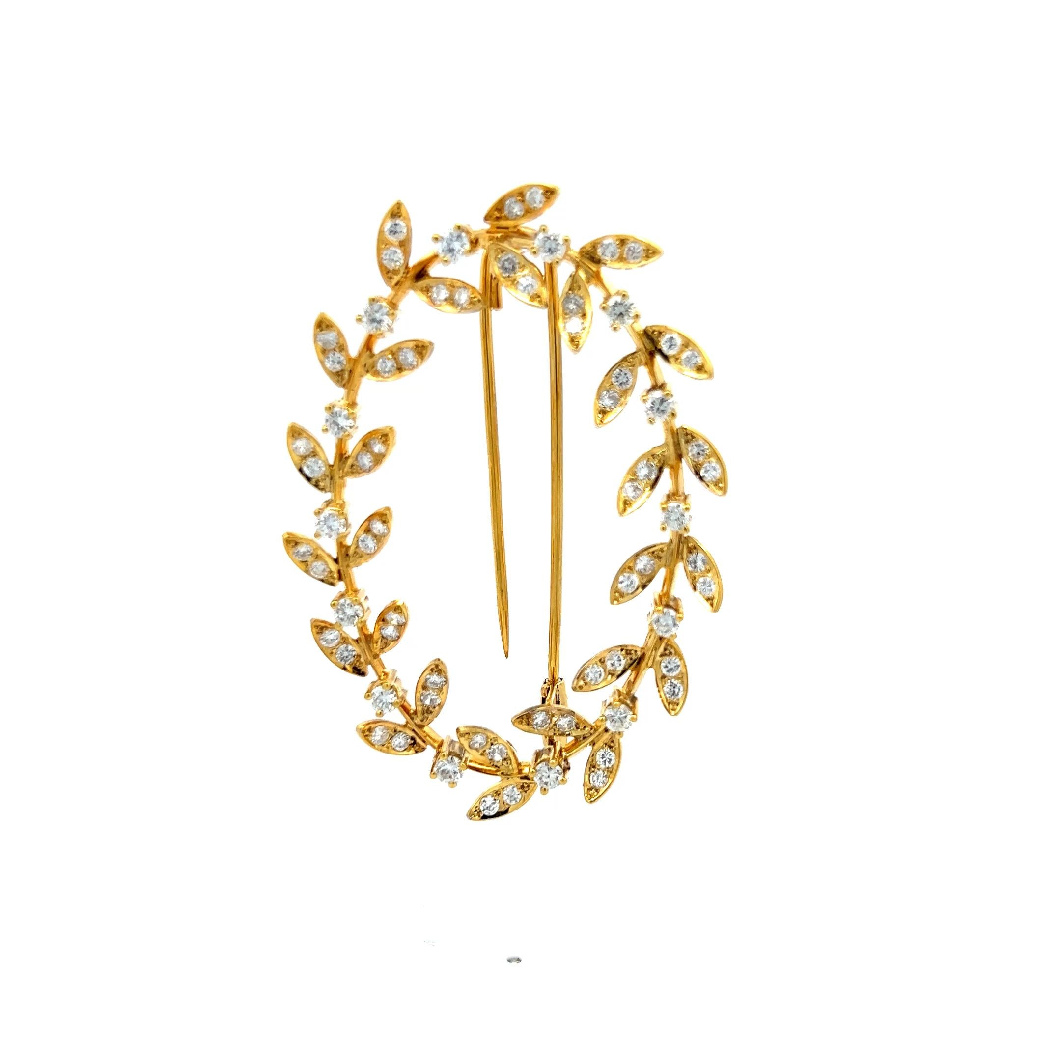 Vintage 18K Yellow Gold Pin Brooch with 2.52 Carat Round H-VS Diamonds