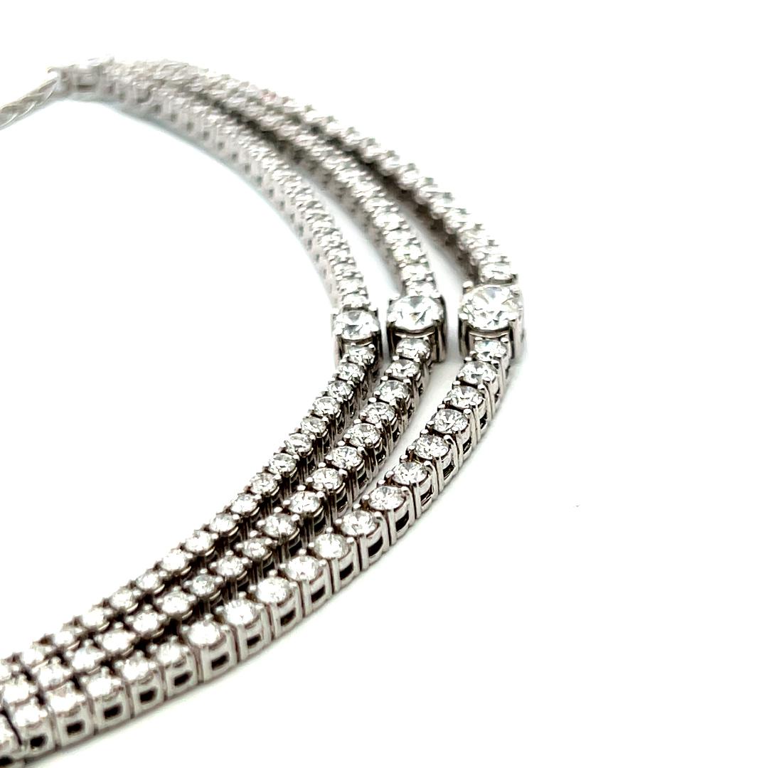 4.27 Carat Round Brilliant H VS Diamond 18 Karat White Gold Statement Necklace