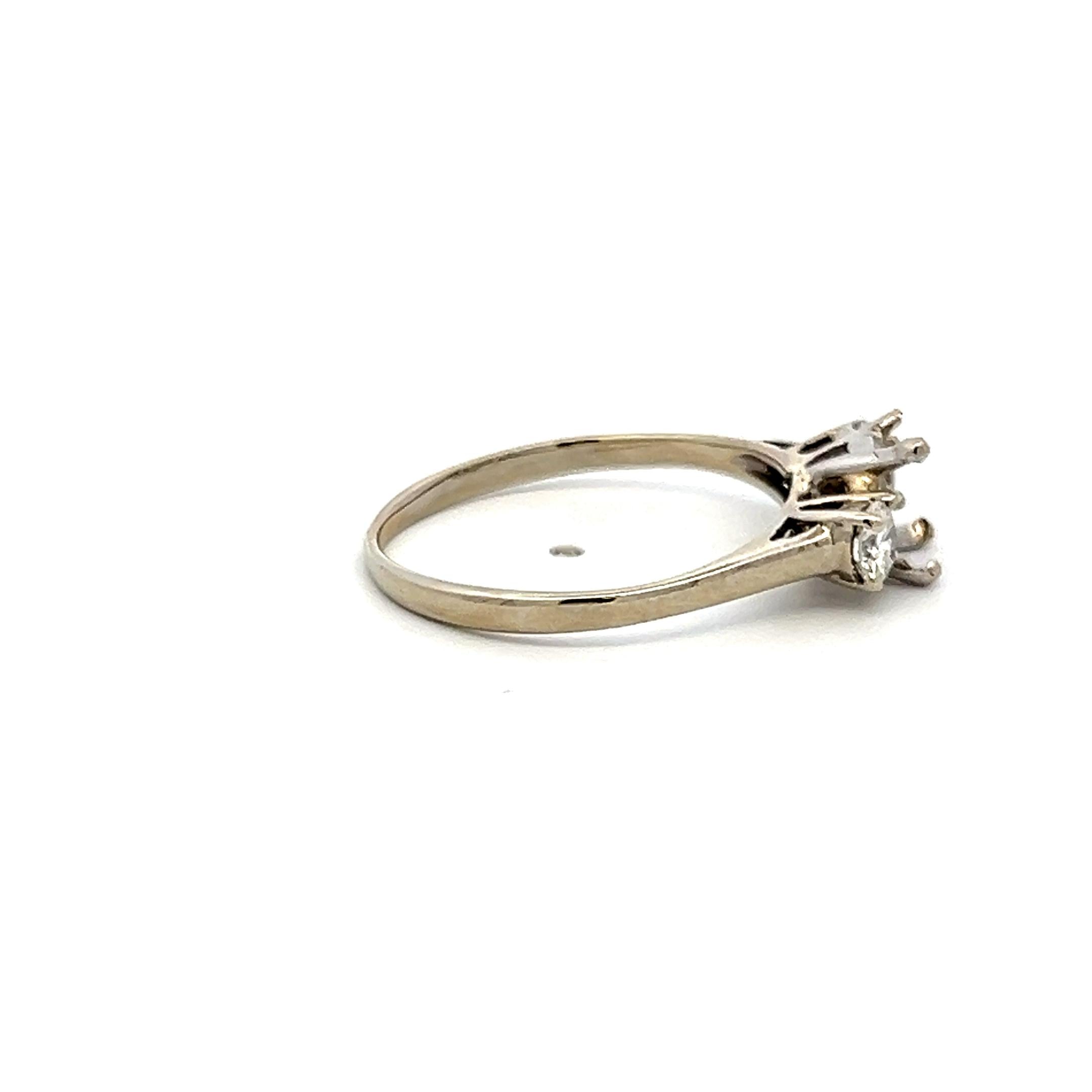 0.30 Carat Round Brilliant G VS Diamond 18 Karat White Gold Semi Mount Ring