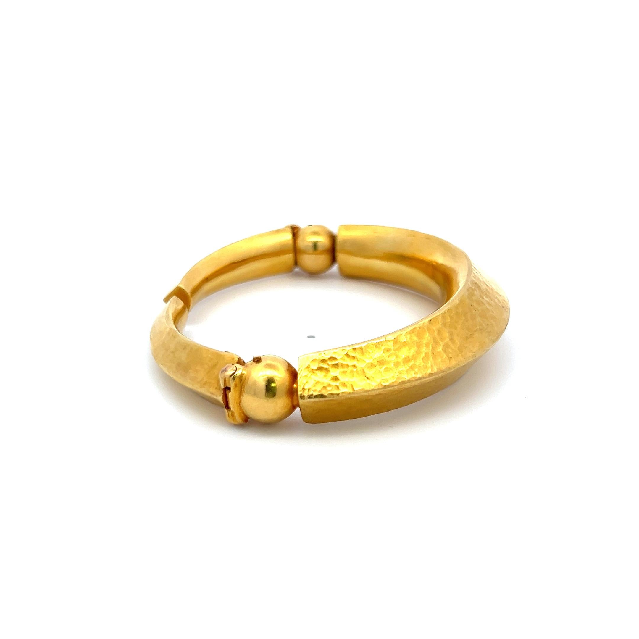 Lalaounis Vintage 18 Karat Yellow Gold Bangle Bracelet 40 Grams