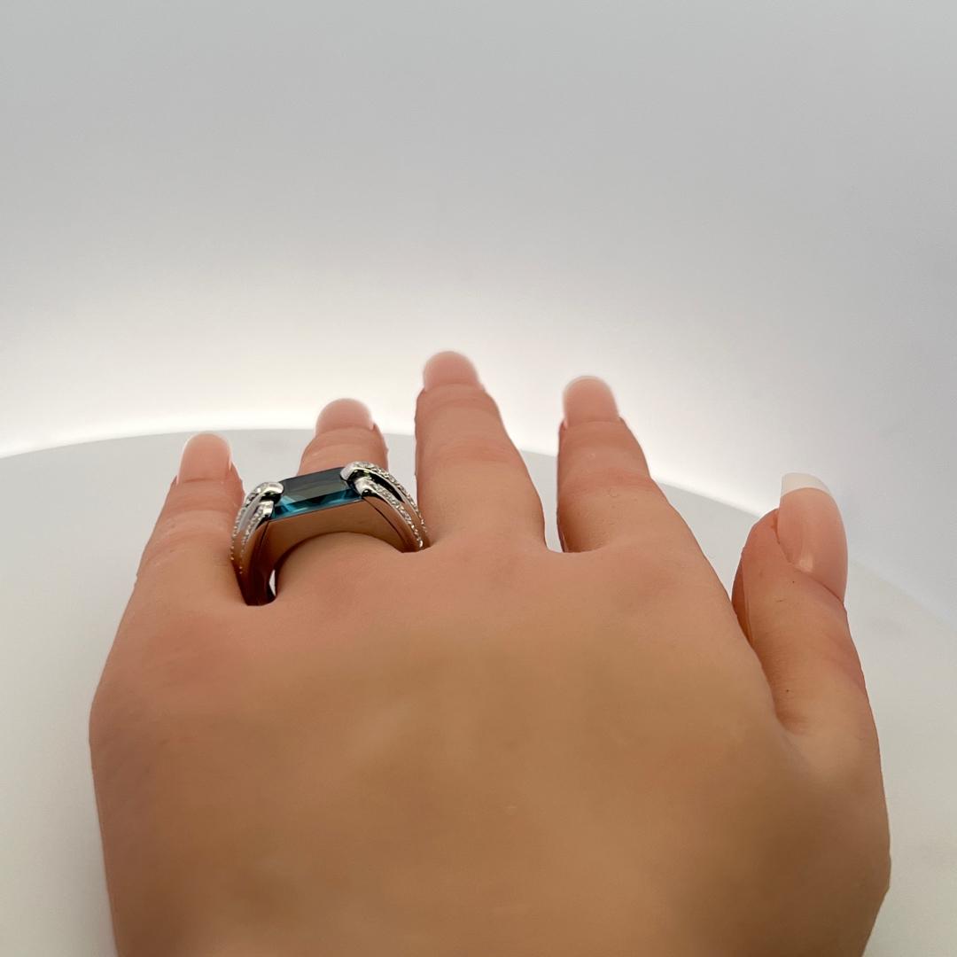 Audemars Piguet 5.00 Carat Aqua 1.00 Carat Round Diamond 18K WG Cocktail Ring