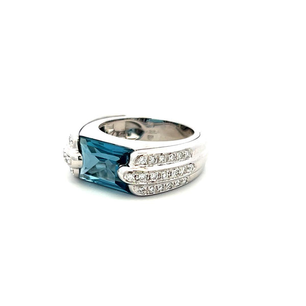 Audemars Piguet 5.00 Carat Aqua 1.00 Carat Round Diamond 18K WG Cocktail Ring