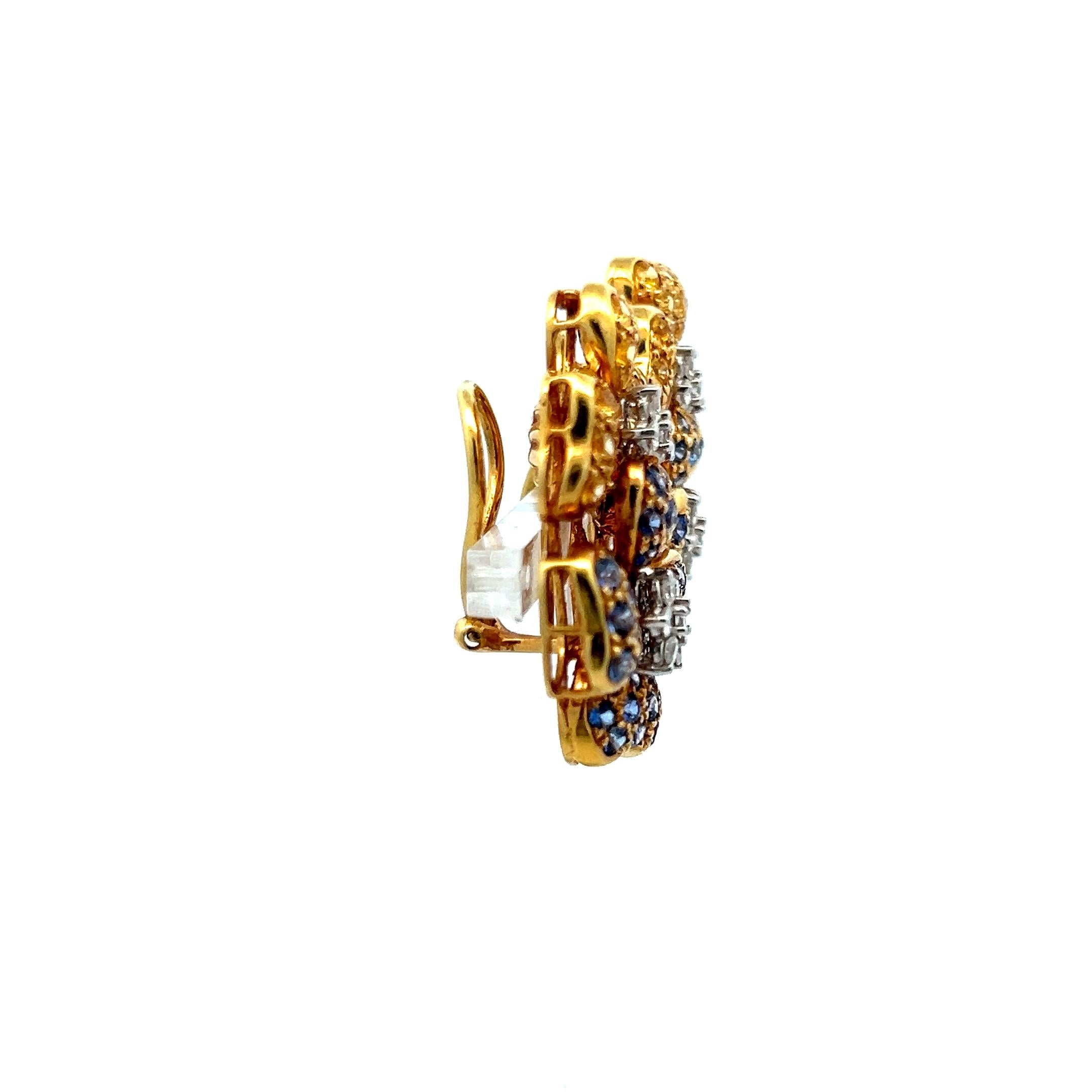 4.15 Carat Sapphire 0.96 Carat Round Diamond 18K Yellow Gold Cluster Earrings