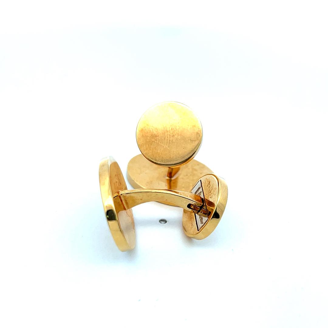 Cartier Vintage 26.70 Grams 18 Karat Yellow Gold Locking Cufflinks