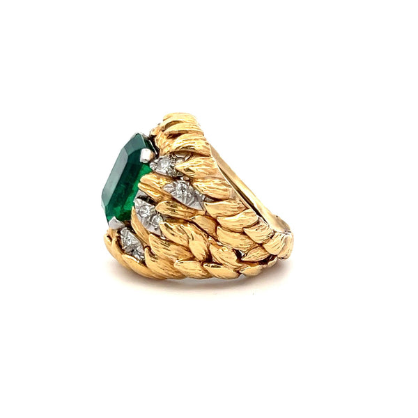 David Webb 6.00 Carat Emerald 0.46 Carat Baguette Diamond 18K YG Cocktail Ring