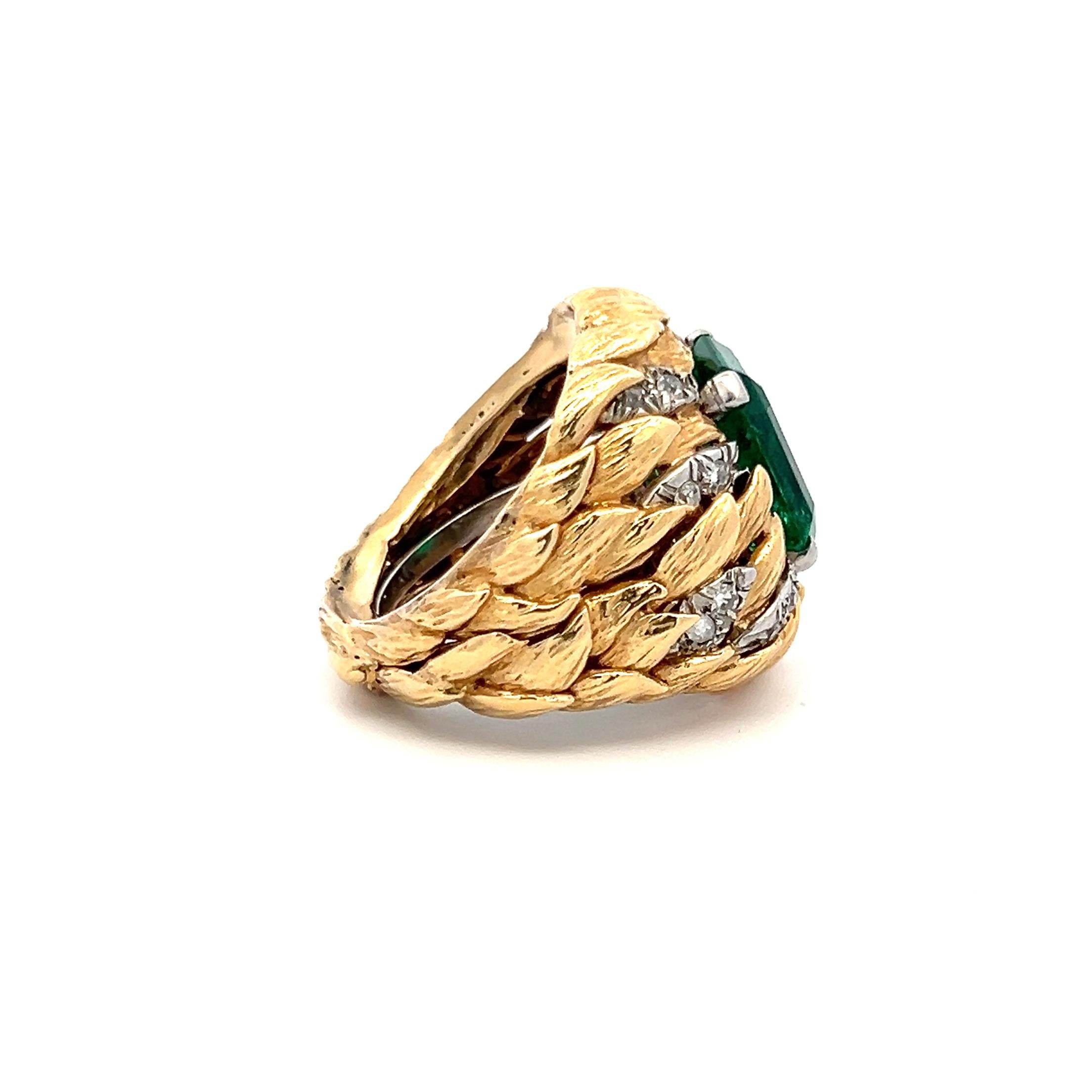 David Webb 6.00 Carat Emerald 0.46 Carat Baguette Diamond 18K YG Cocktail Ring