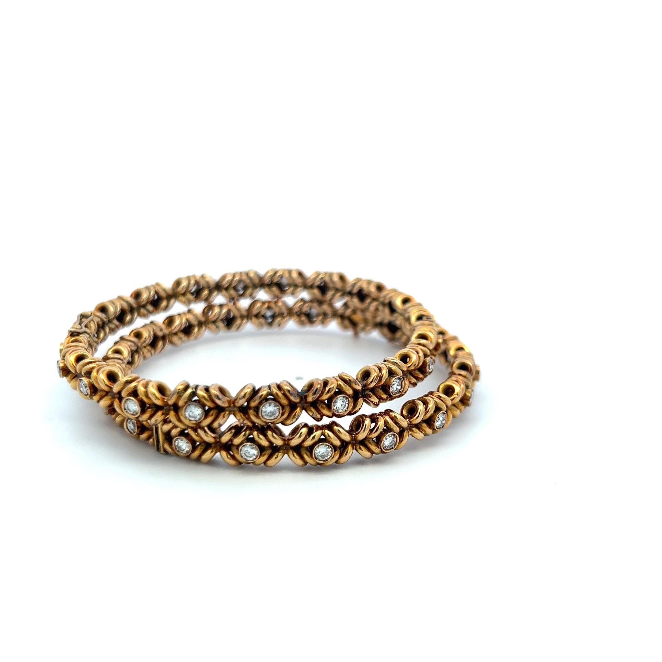 2.00 Carat Round Brilliant H VS Diamond 14 Karat Yellow Gold Bangle Bracelet