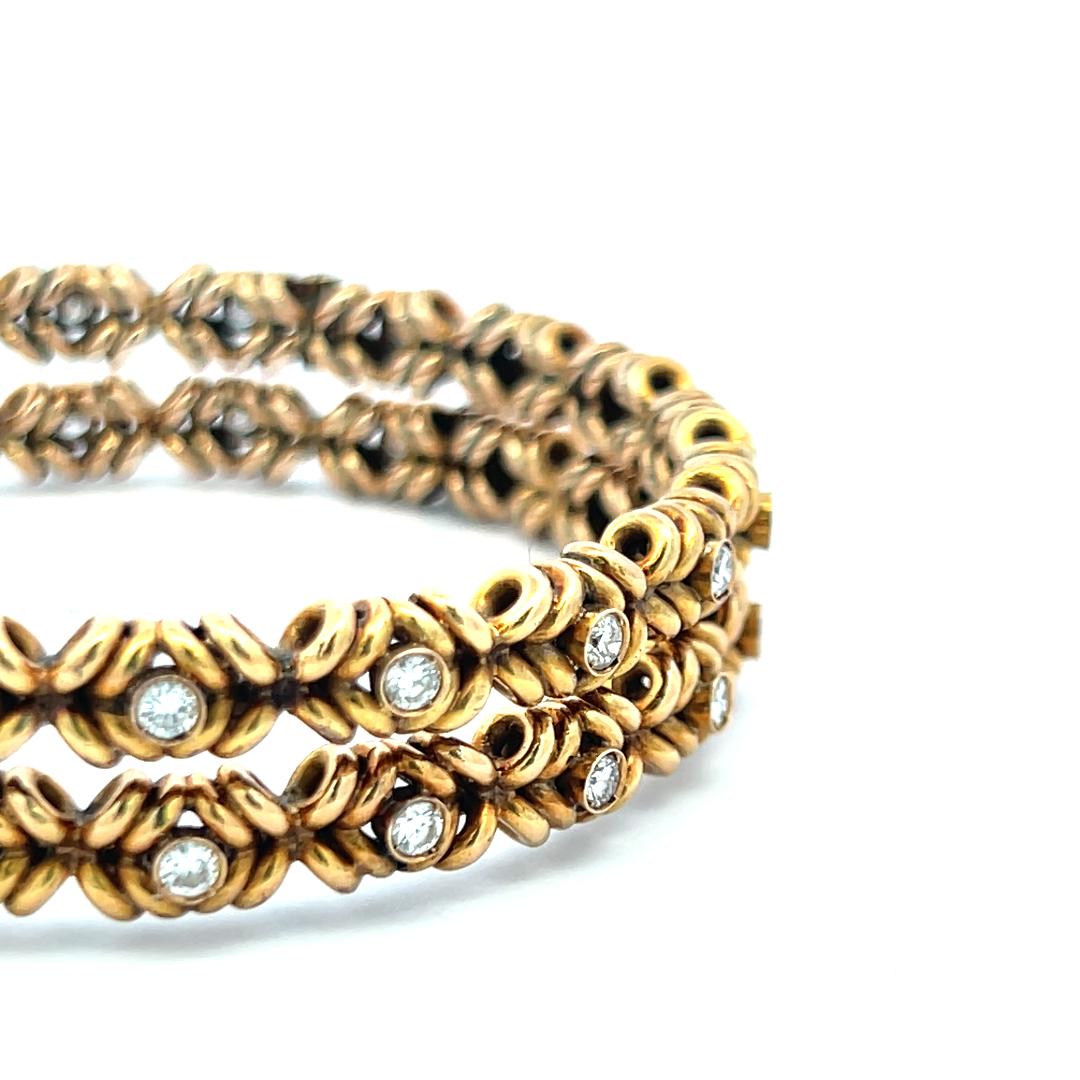 2.00 Carat Round Brilliant H VS Diamond 14 Karat Yellow Gold Bangle Bracelet