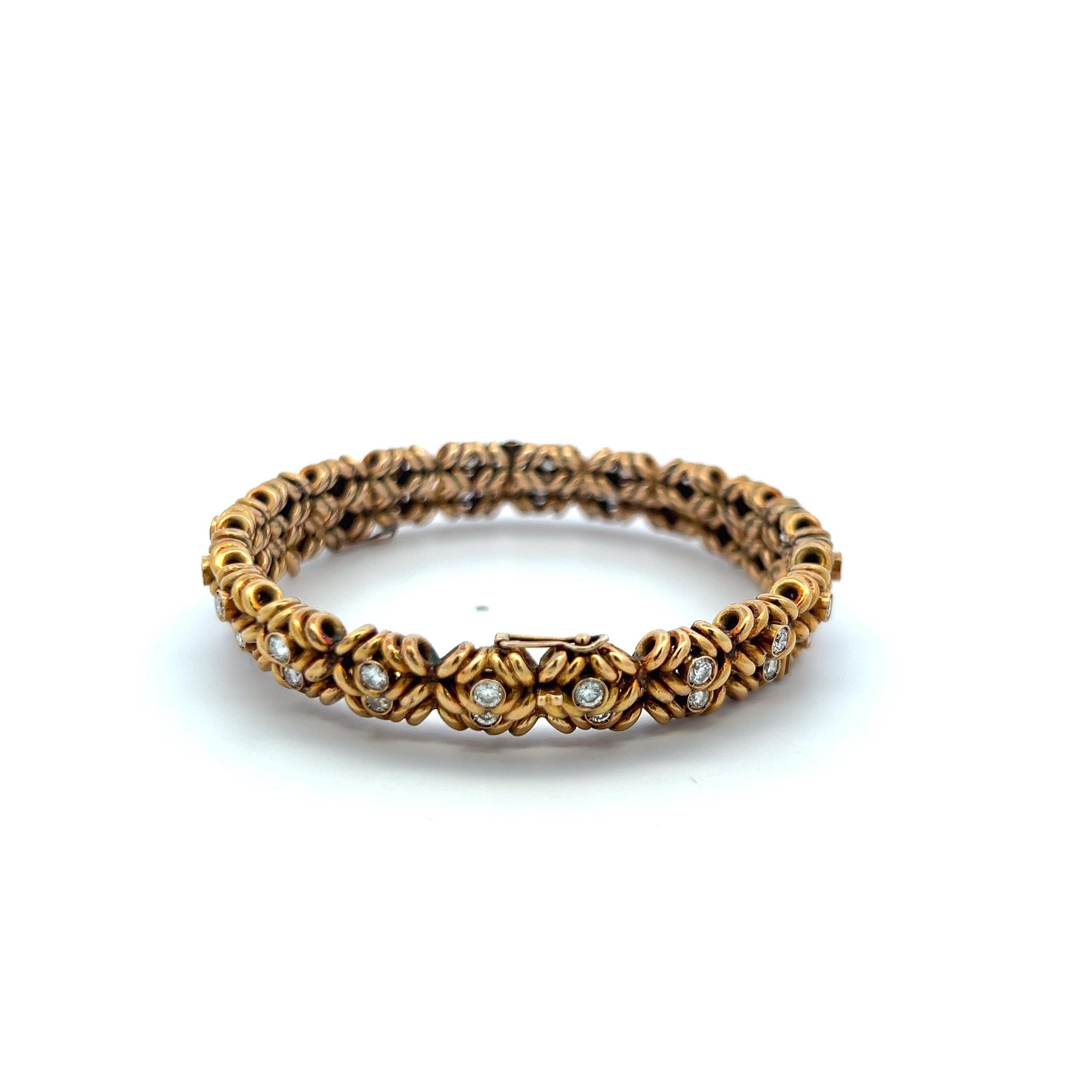 2.00 Carat Round Brilliant H VS Diamond 14 Karat Yellow Gold Bangle Bracelet