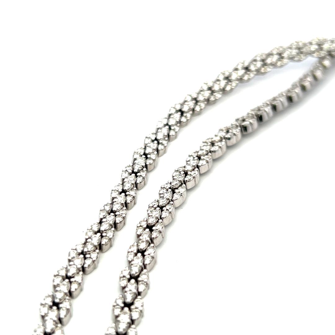 8.00 Carat Round Brilliant G VS Diamond 18 Karat White Gold Cluster Necklace