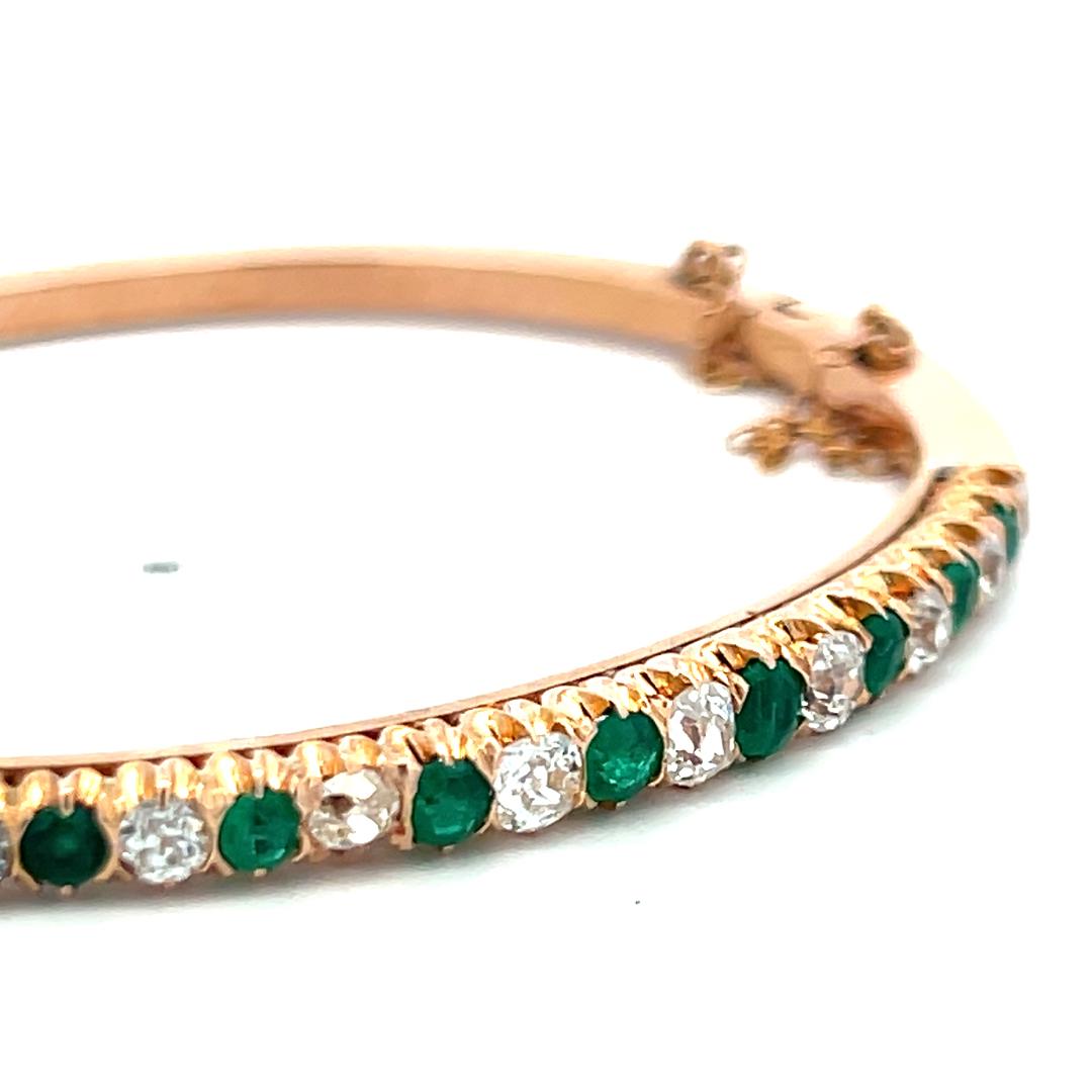 1.35 Carat Old European Diamond 1.20 Carat Emerald 18K Rose Gold Bangle Bracelet