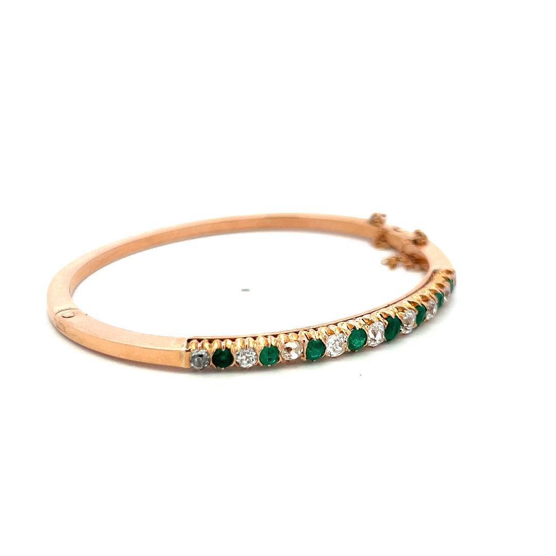 1.35 Carat Old European Diamond 1.20 Carat Emerald 18K Rose Gold Bangle Bracelet