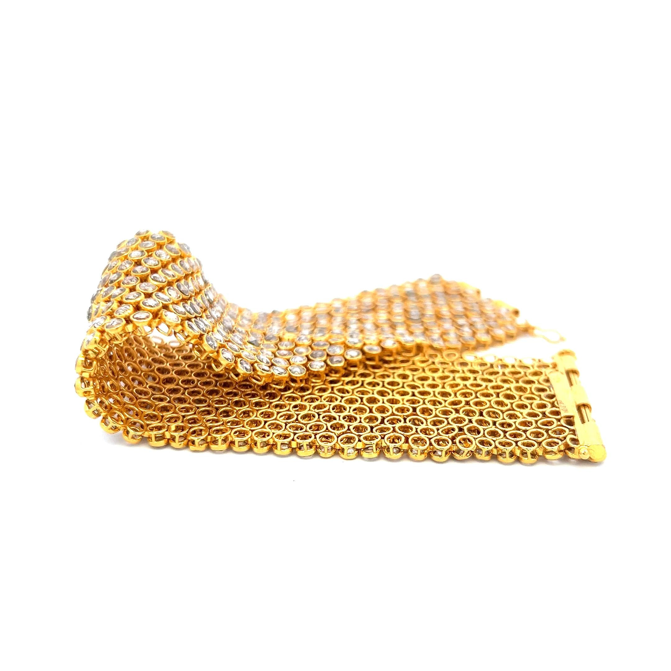 Vintage 22K Yellow Gold Link Bracelet with 34.08 Carat Rose Cut M-I1 Diamonds