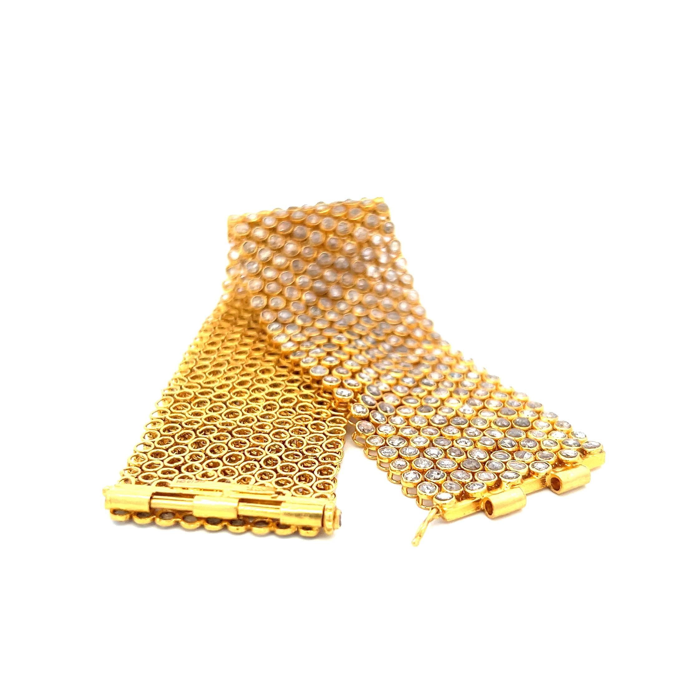 Vintage 22K Yellow Gold Link Bracelet with 34.08 Carat Rose Cut M-I1 Diamonds
