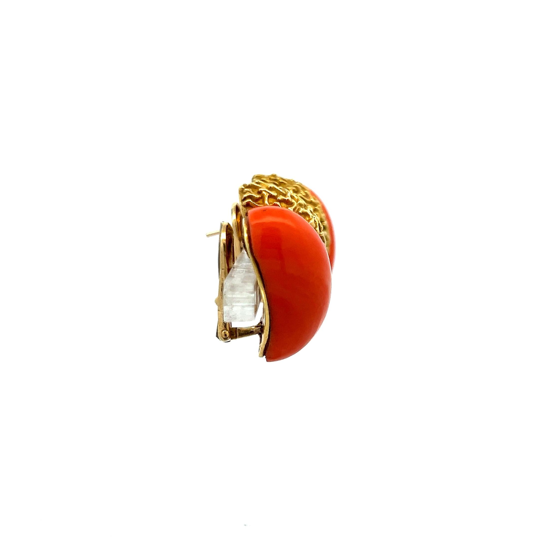23.2-5.5MM Coral 18 Karat Yellow Gold Clip On Earrings
