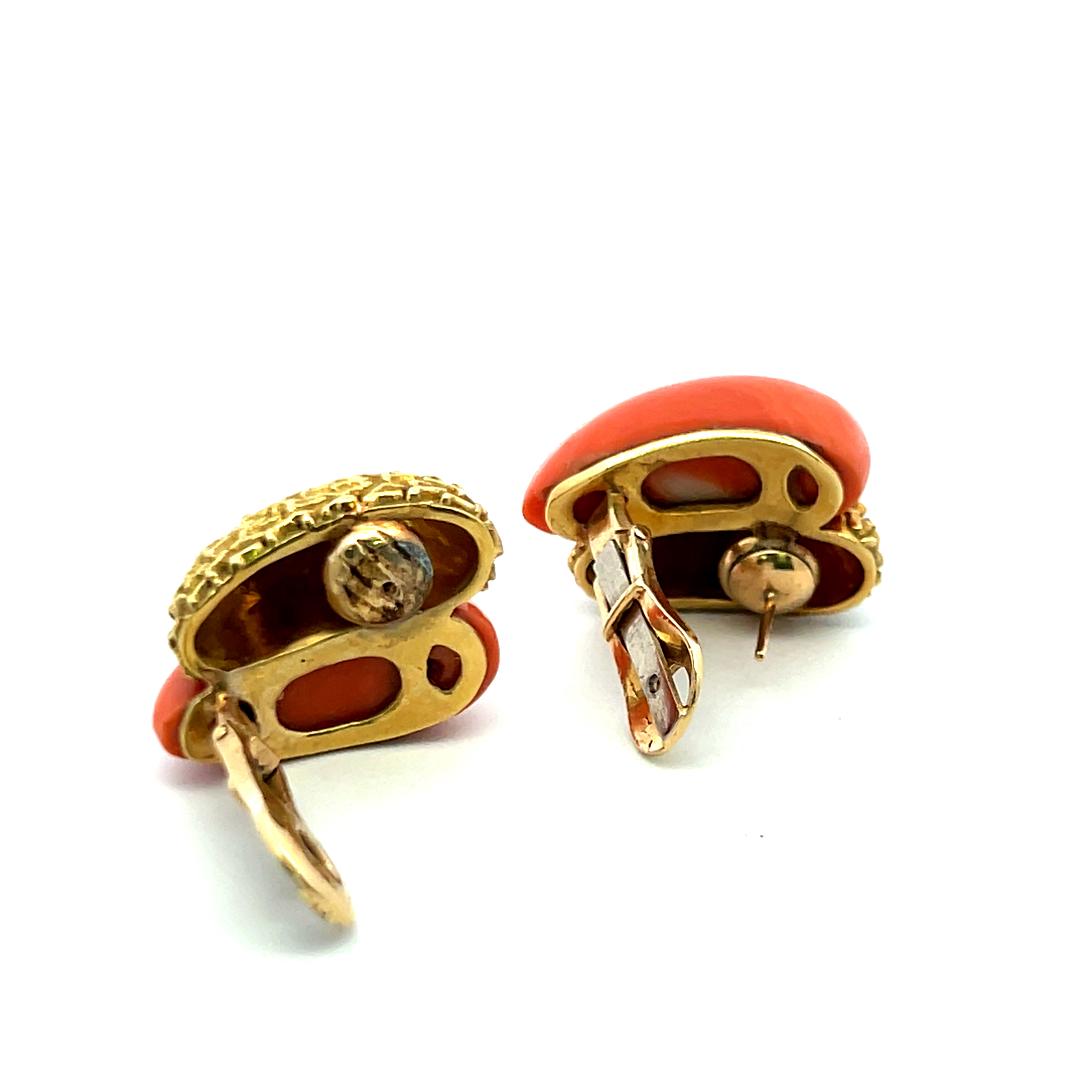 23.2-5.5MM Coral 18 Karat Yellow Gold Clip On Earrings
