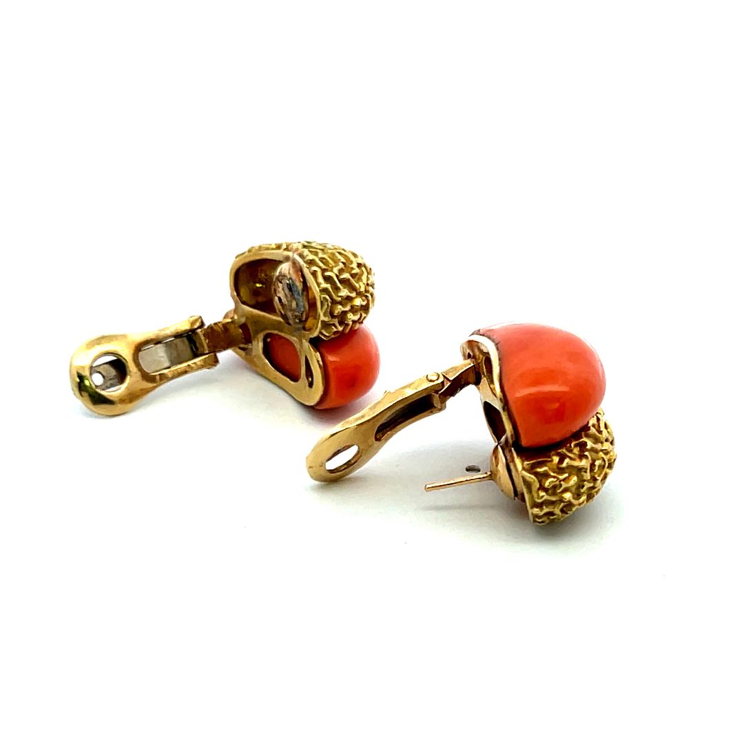 23.2-5.5MM Coral 18 Karat Yellow Gold Clip On Earrings