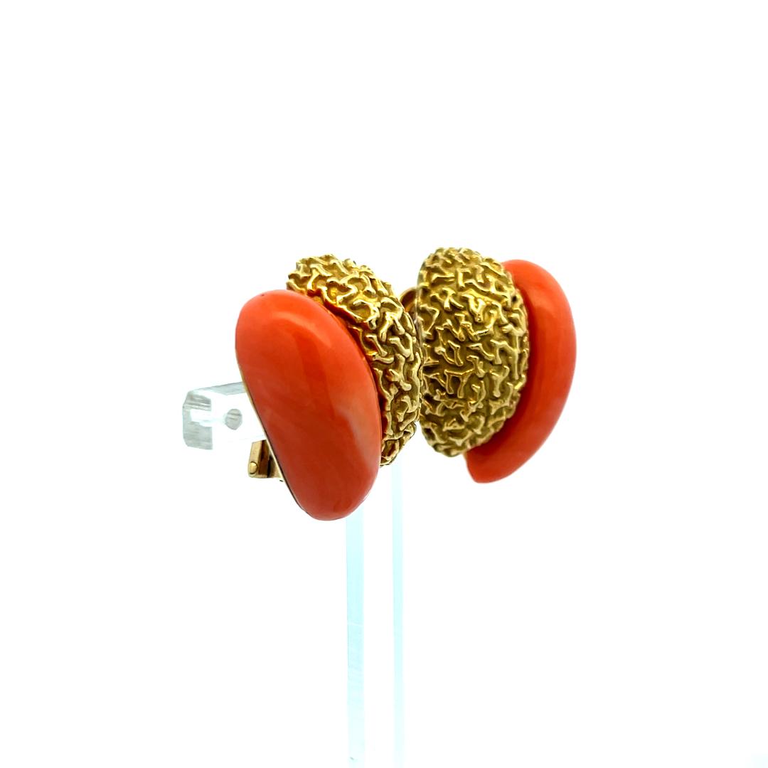 23.2-5.5MM Coral 18 Karat Yellow Gold Clip On Earrings