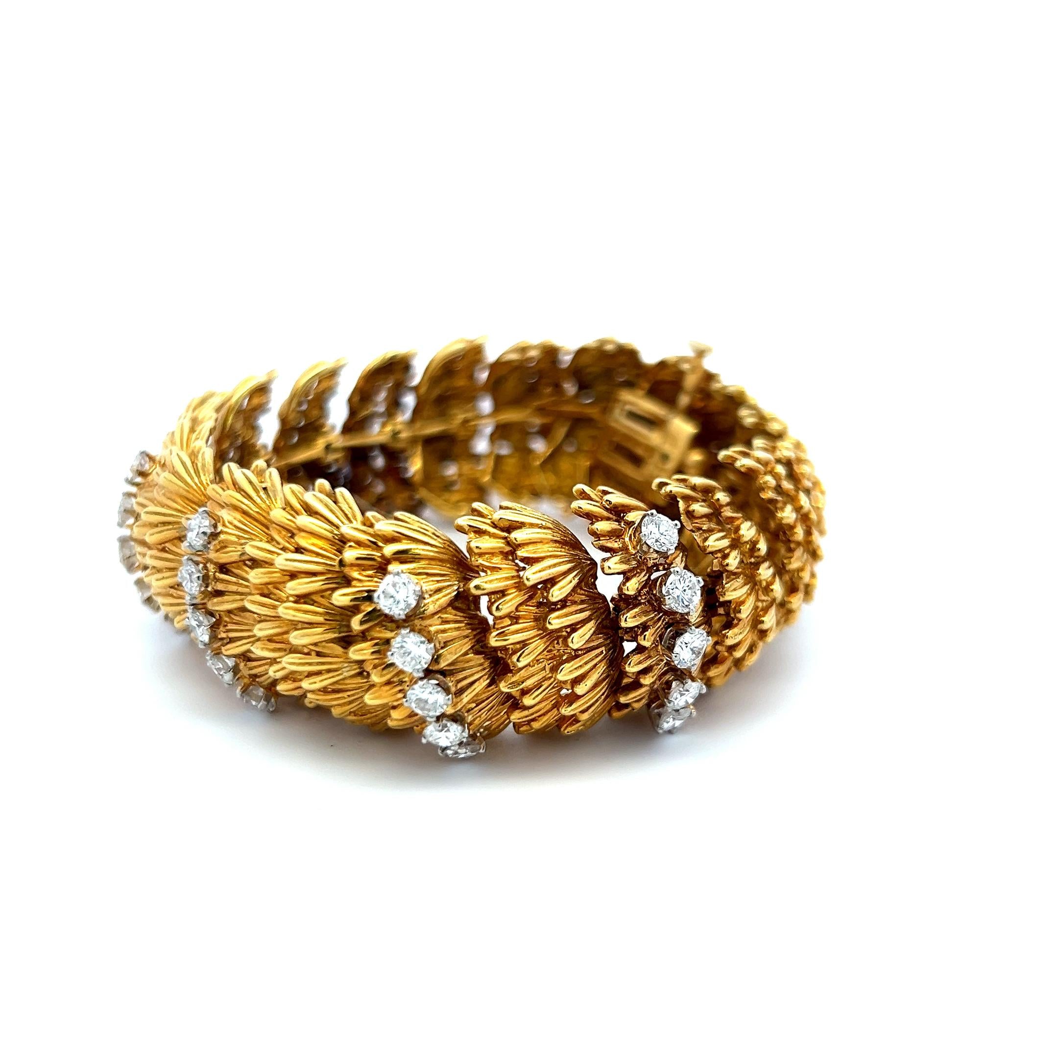 6.00 Carat Round Brilliant H VS Diamond 18 Karat Yellow Gold Link Bracelet