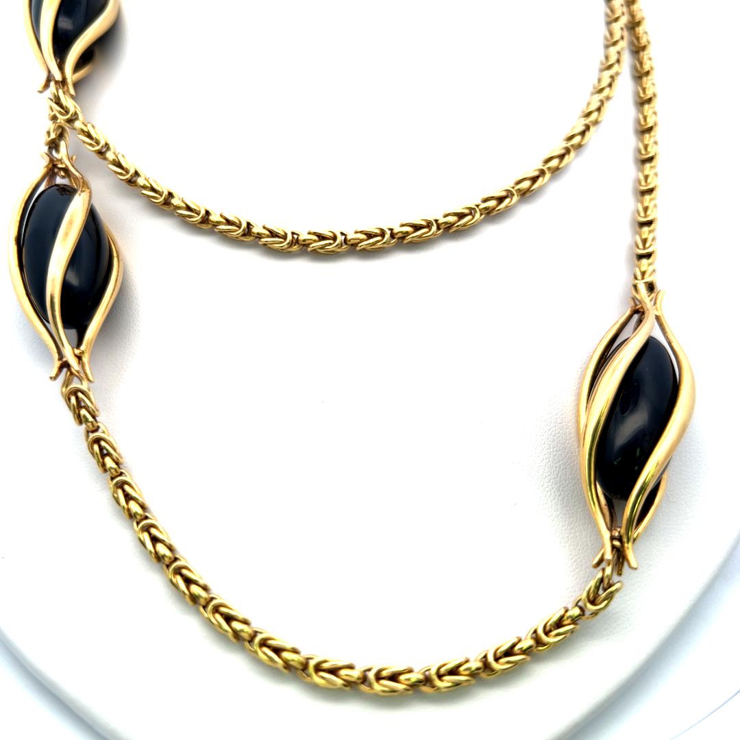 Vintage 18K Yellow Gold Chain Necklace with 25.7x11.3 MM Onyx Stones
