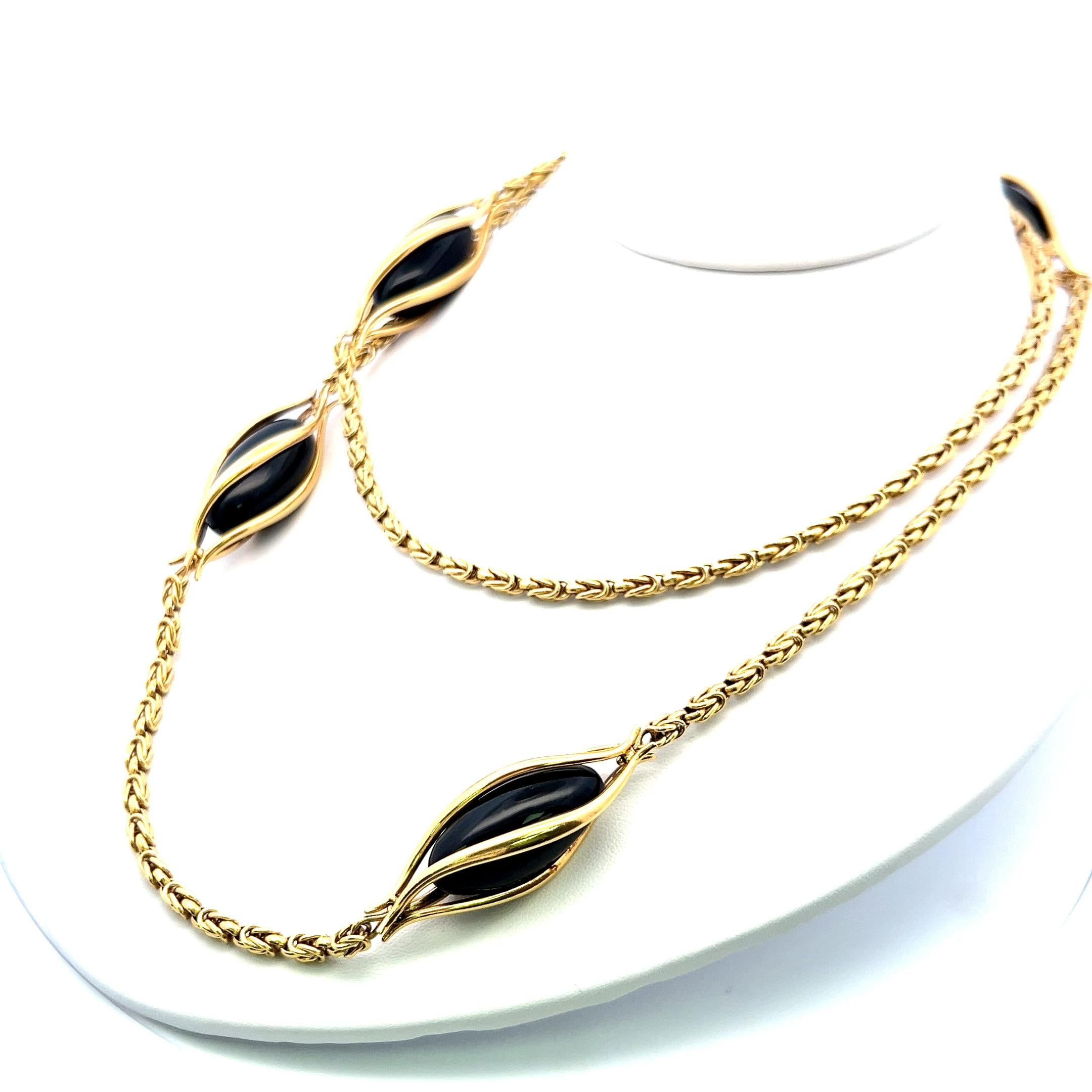 Vintage 18K Yellow Gold Chain Necklace with 25.7x11.3 MM Onyx Stones