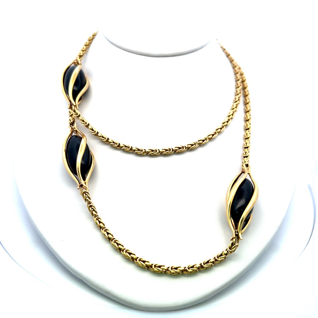 Vintage 18K Yellow Gold Chain Necklace with 25.7x11.3 MM Onyx Stones
