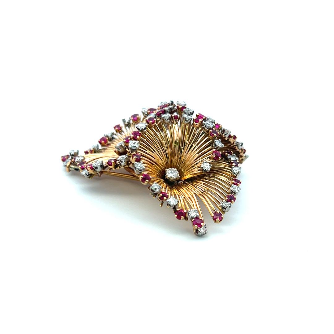 2.50 Carat Round Diamond 1.90 Carat Ruby 18 Karat Yellow Gold Pin Brooch