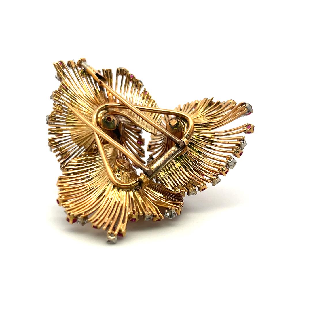 2.50 Carat Round Diamond 1.90 Carat Ruby 18 Karat Yellow Gold Pin Brooch