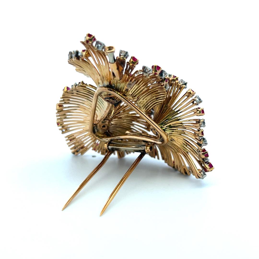 2.50 Carat Round Diamond 1.90 Carat Ruby 18 Karat Yellow Gold Pin Brooch