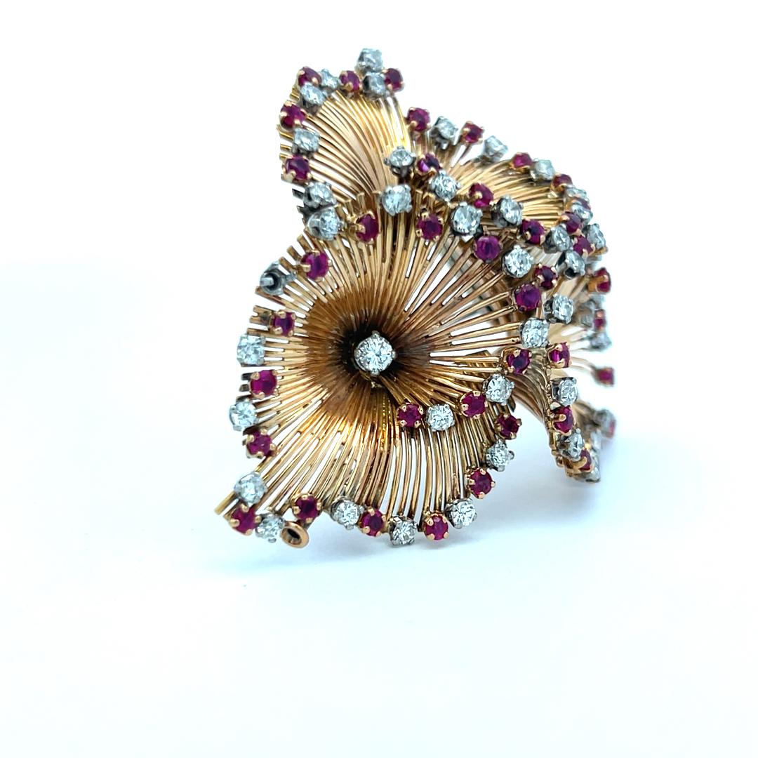 2.50 Carat Round Diamond 1.90 Carat Ruby 18 Karat Yellow Gold Pin Brooch